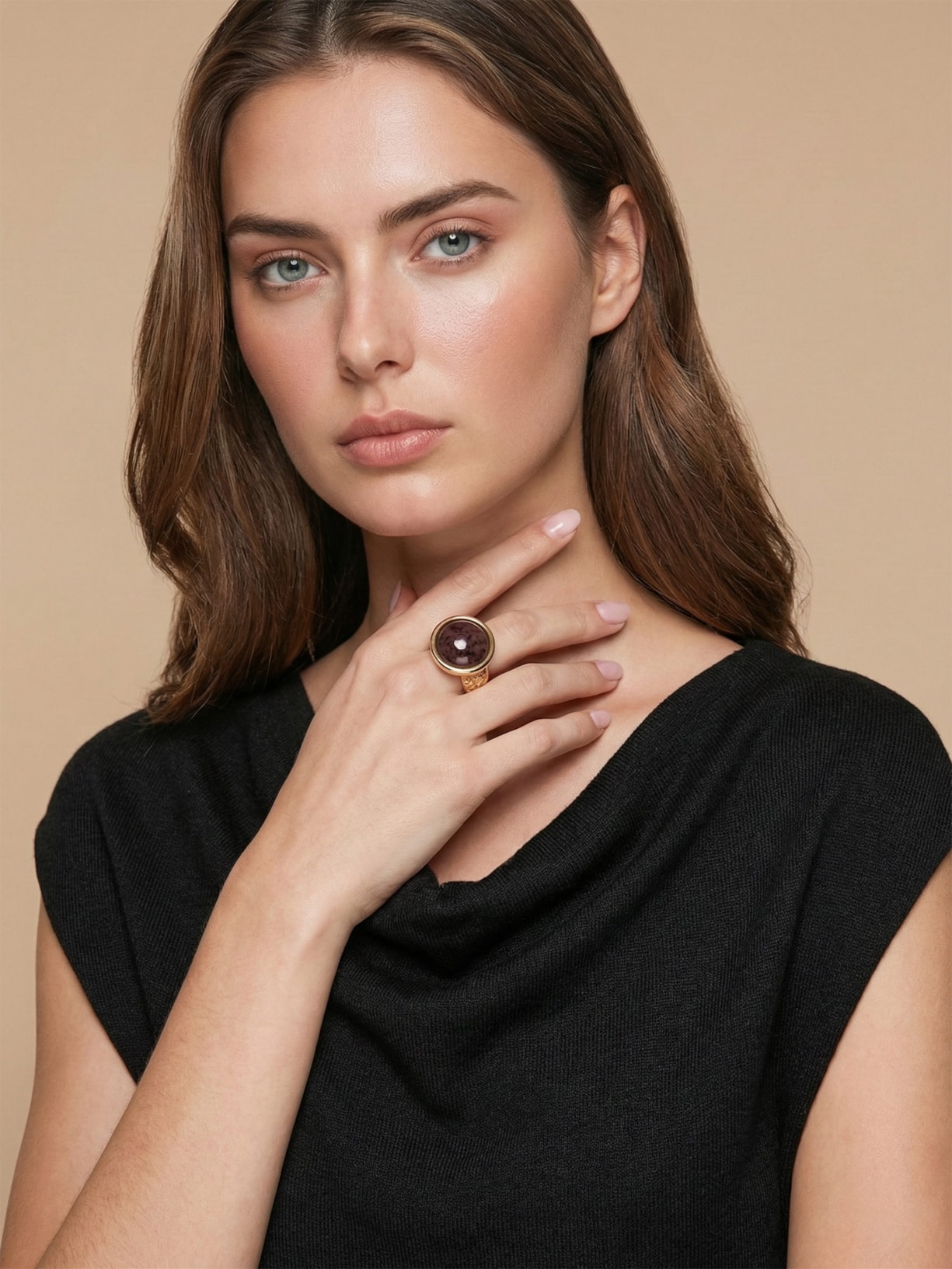 Anel Feminino Redondo Com Pedra Preto '2Essential