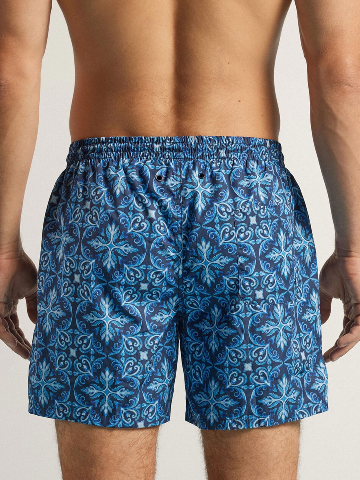 Bermuda De Banho Com Estampa De Azulejos Azul Intimissimi