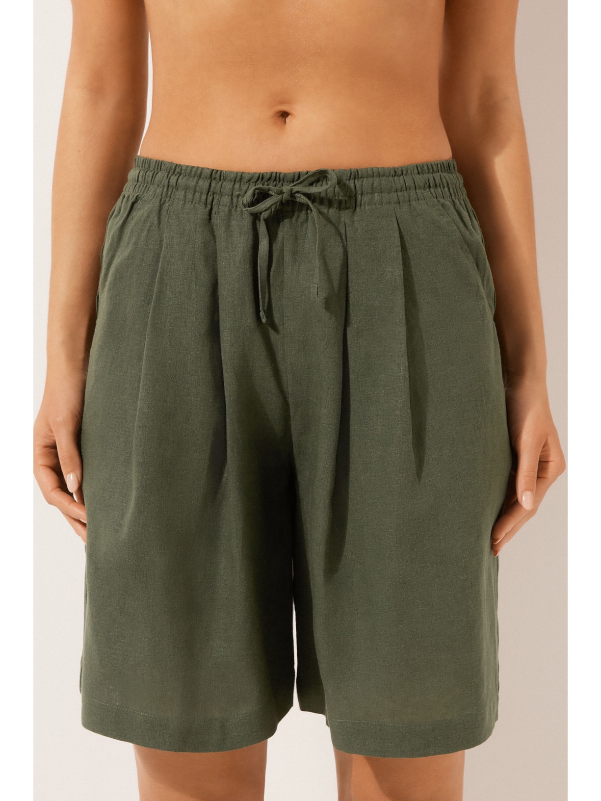 Bermuda Em Linho e Viscose Verde Calzedonia