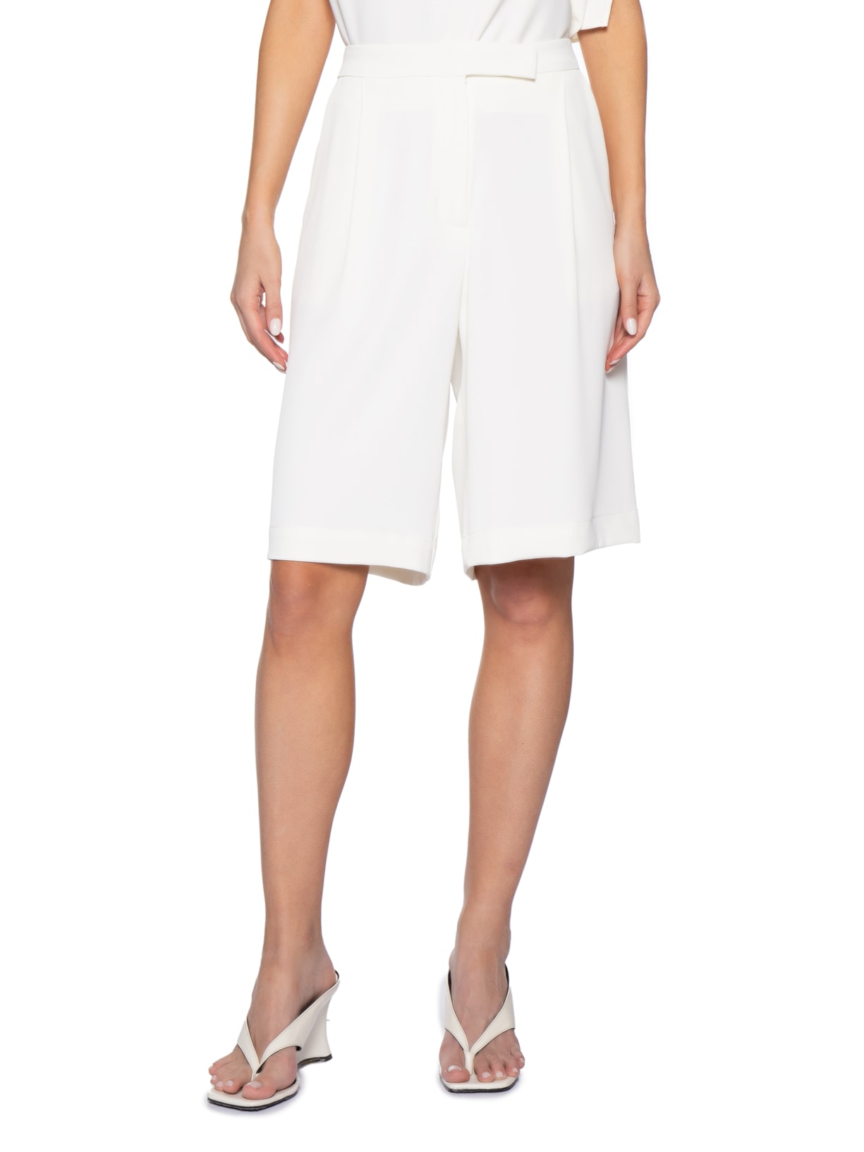 Bermuda Feminina Alfaiataria Off White '2Essential