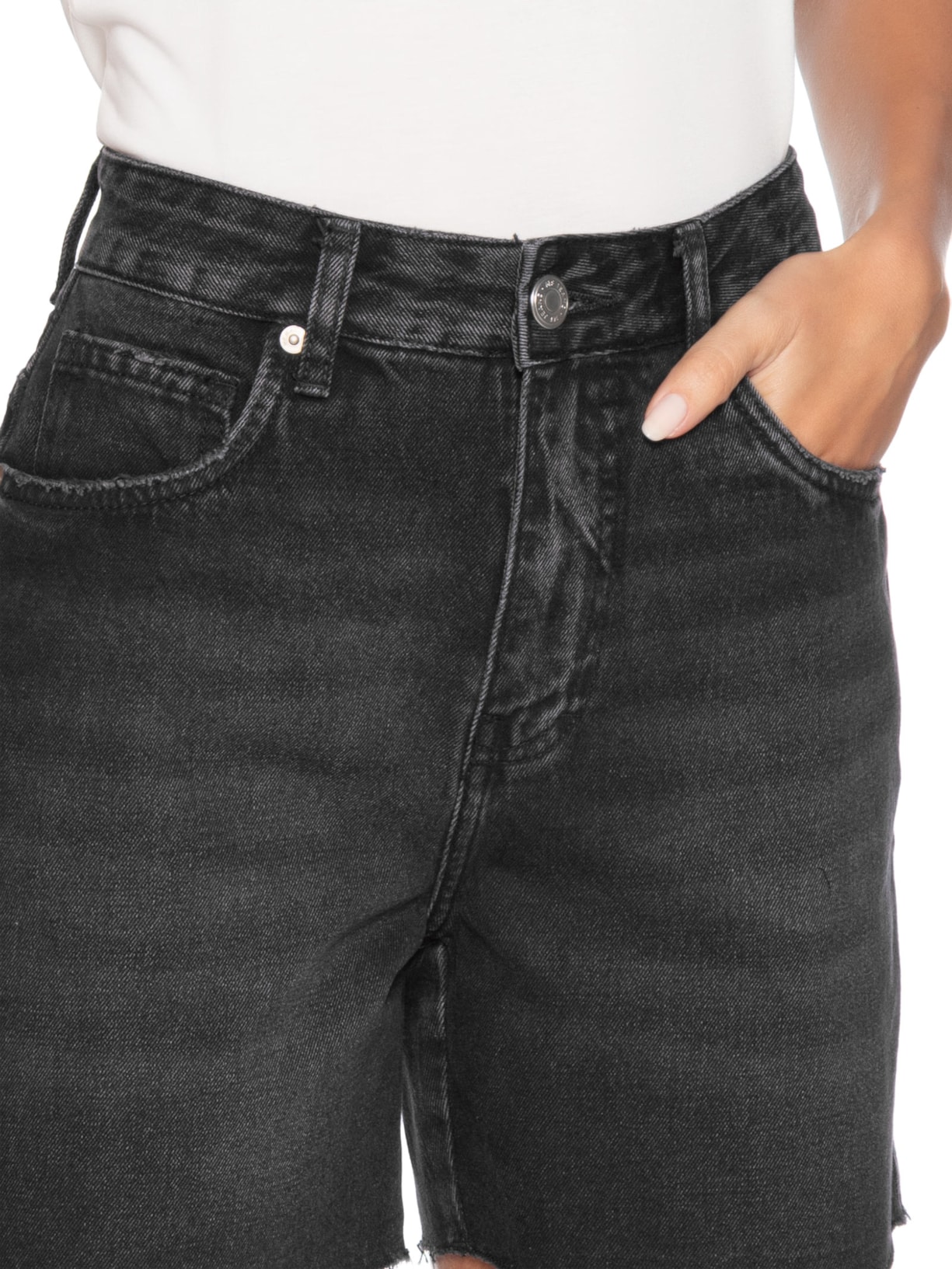 Bermuda Feminina Jeans Black Used Barra a Fio Preto Maria Filó
