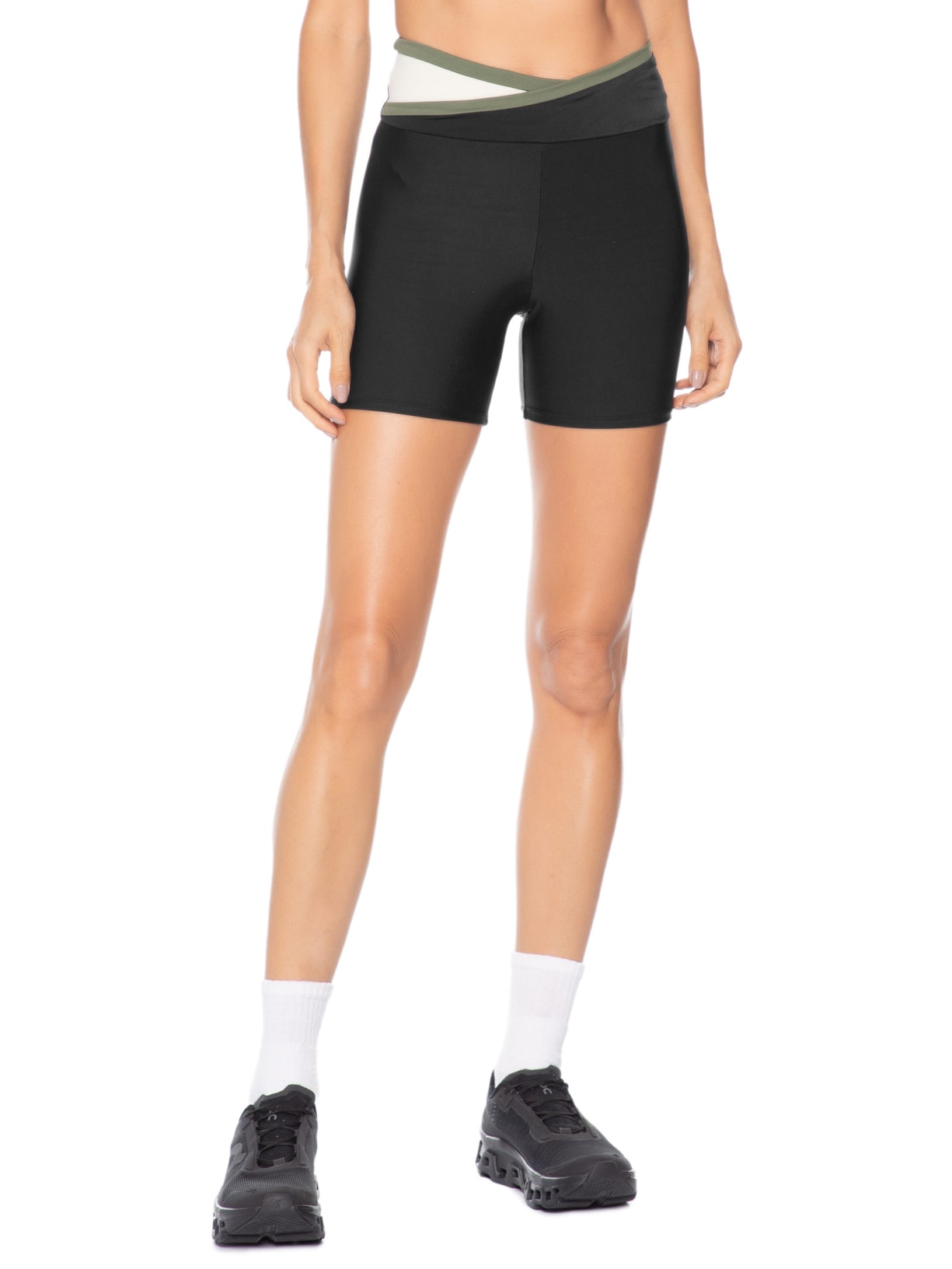 Bermuda Feminina Lisa Athleta Preto Body For Sure