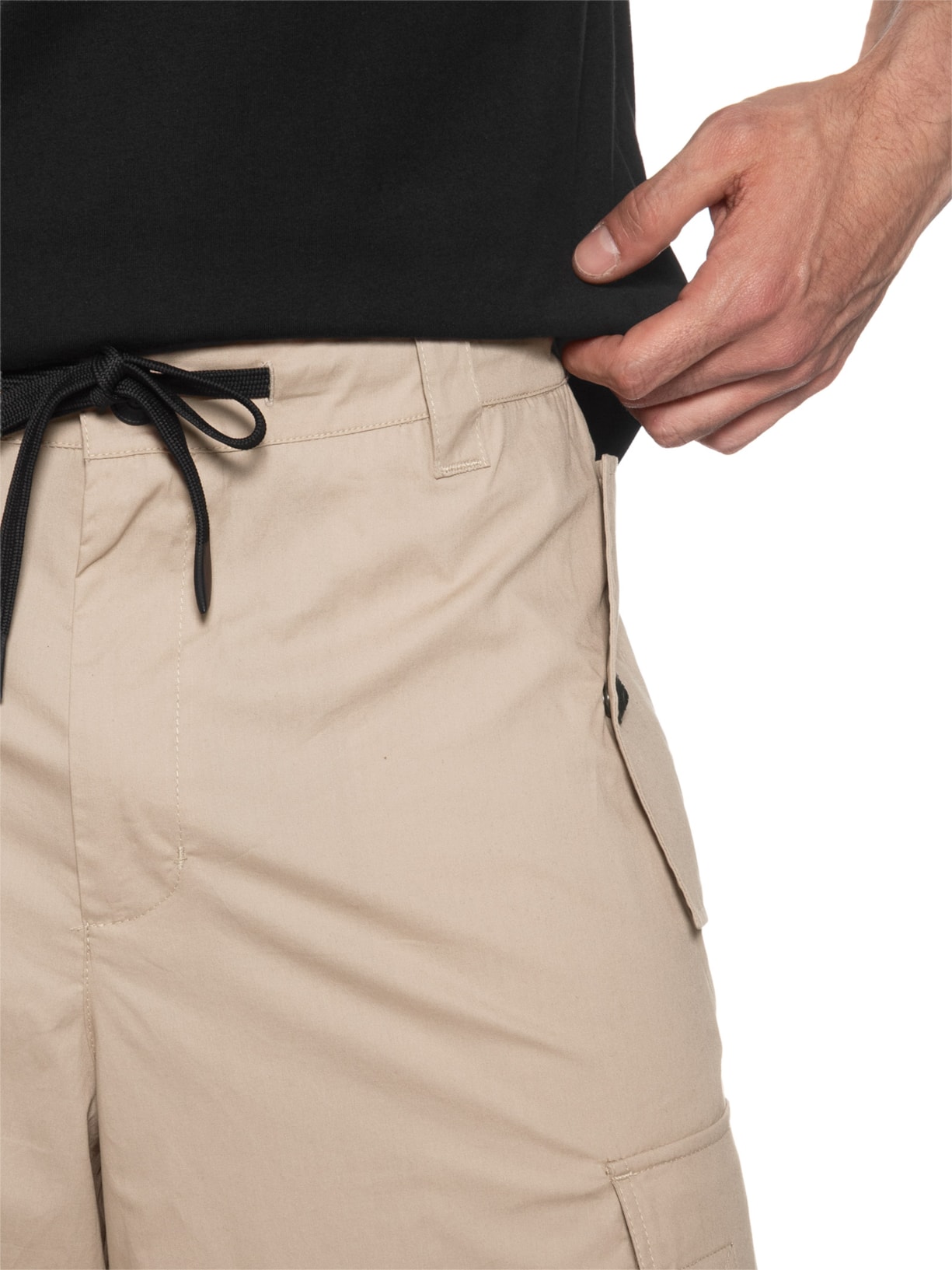 Bermuda Masculina Bolso Cargo Com Cordão Bege Versace Jeans Couture