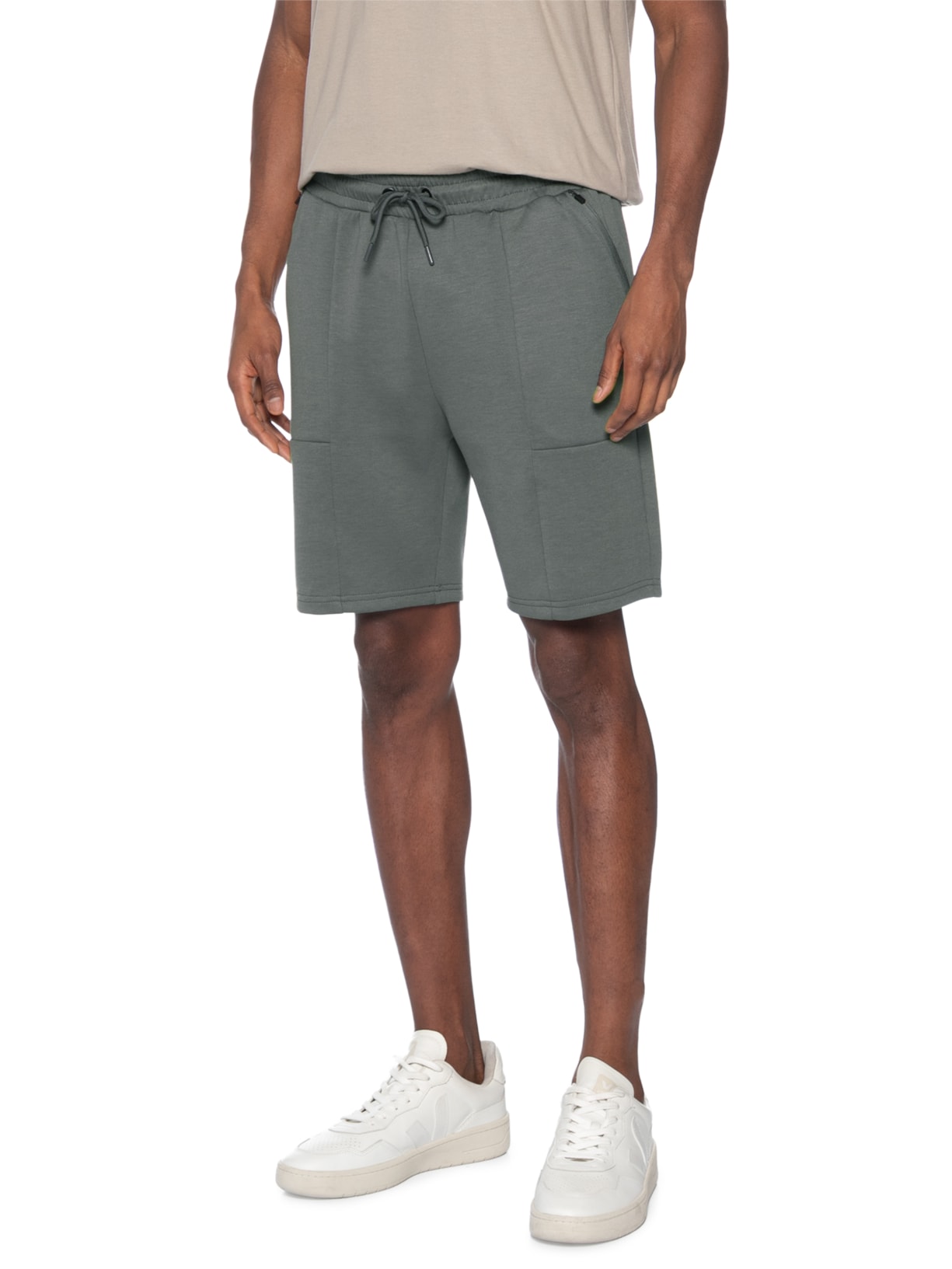 Bermuda Masculina Com Recortes Cinza Basiq Men