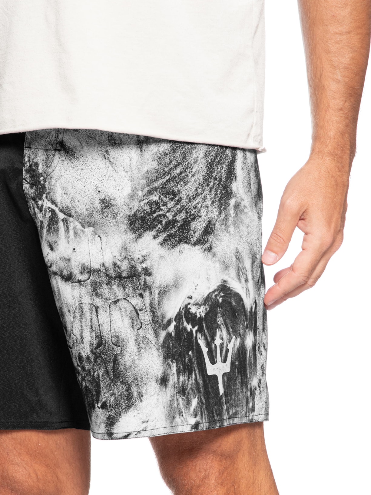 Bermuda Masculina Surf Aquaone Flex Black Sand Preto Osklen