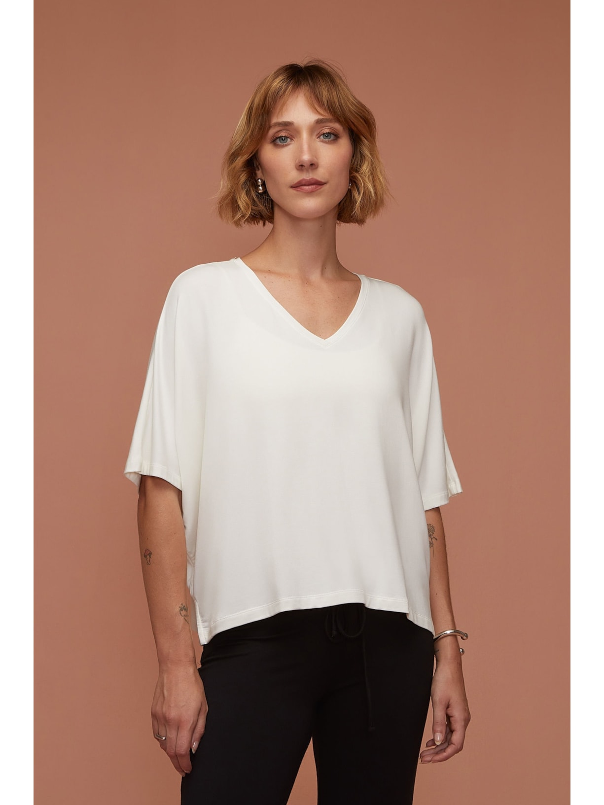 Blusa Cropped Off White Bambu Isis Branco Yogini