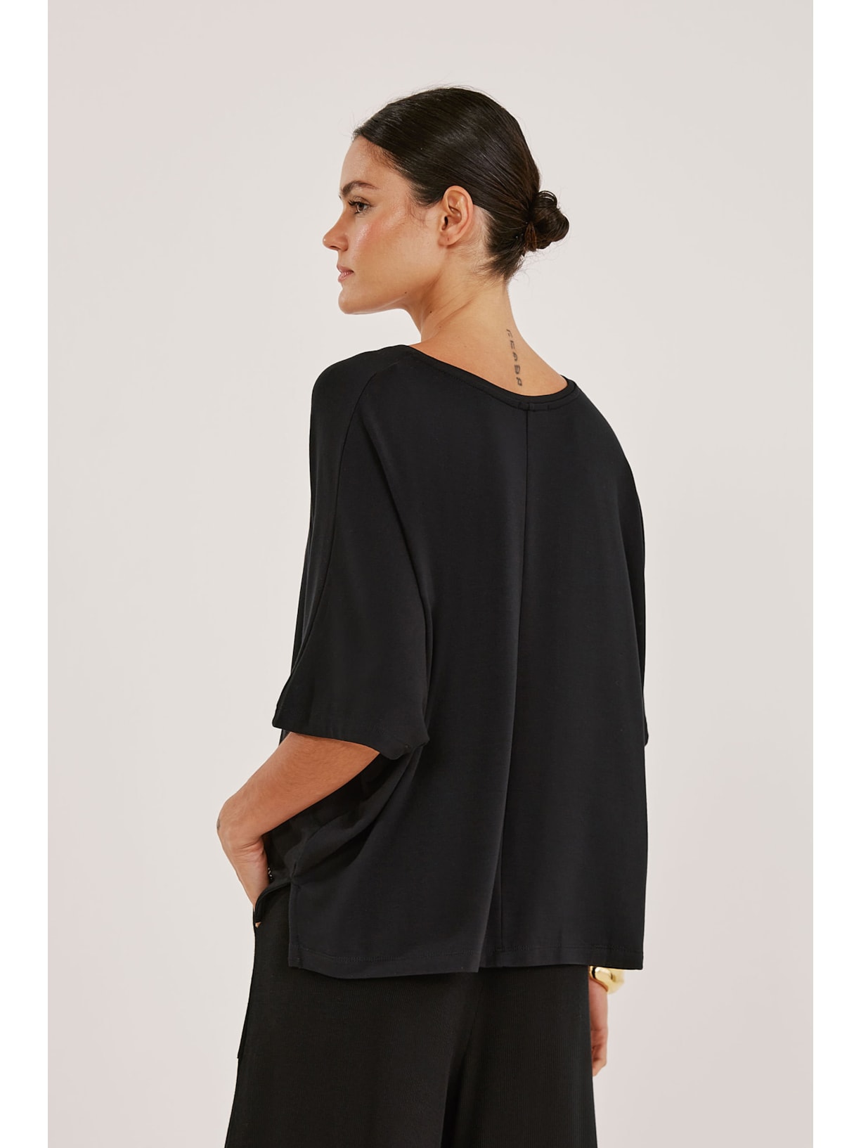 Blusa Cropped Preta Bambu Isis Yogini