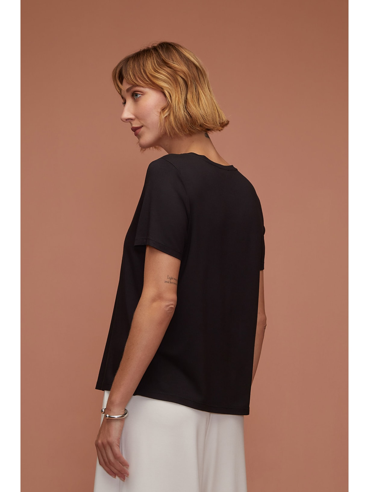 Blusa Decote V Preto Bambu Yogini