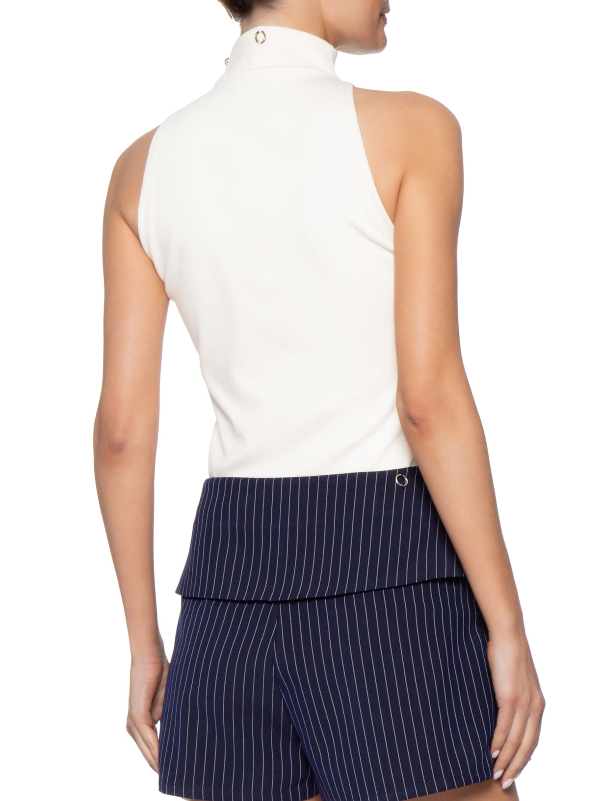 Blusa Feminina Alongada Gola Alta Sem Manga Off White Bo