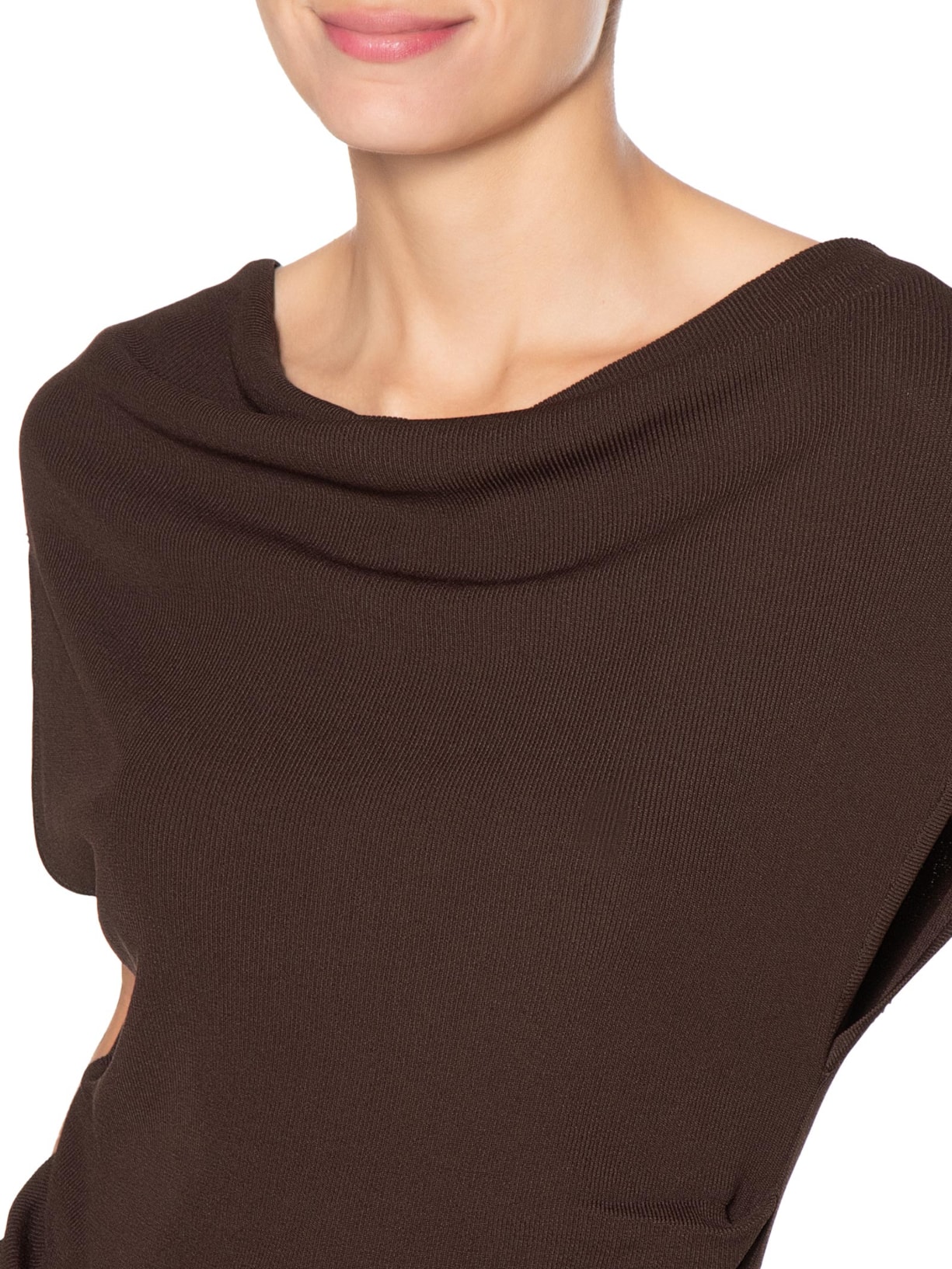 Blusa Feminina Decote Degagê Em Tricot Marrom '2Essential