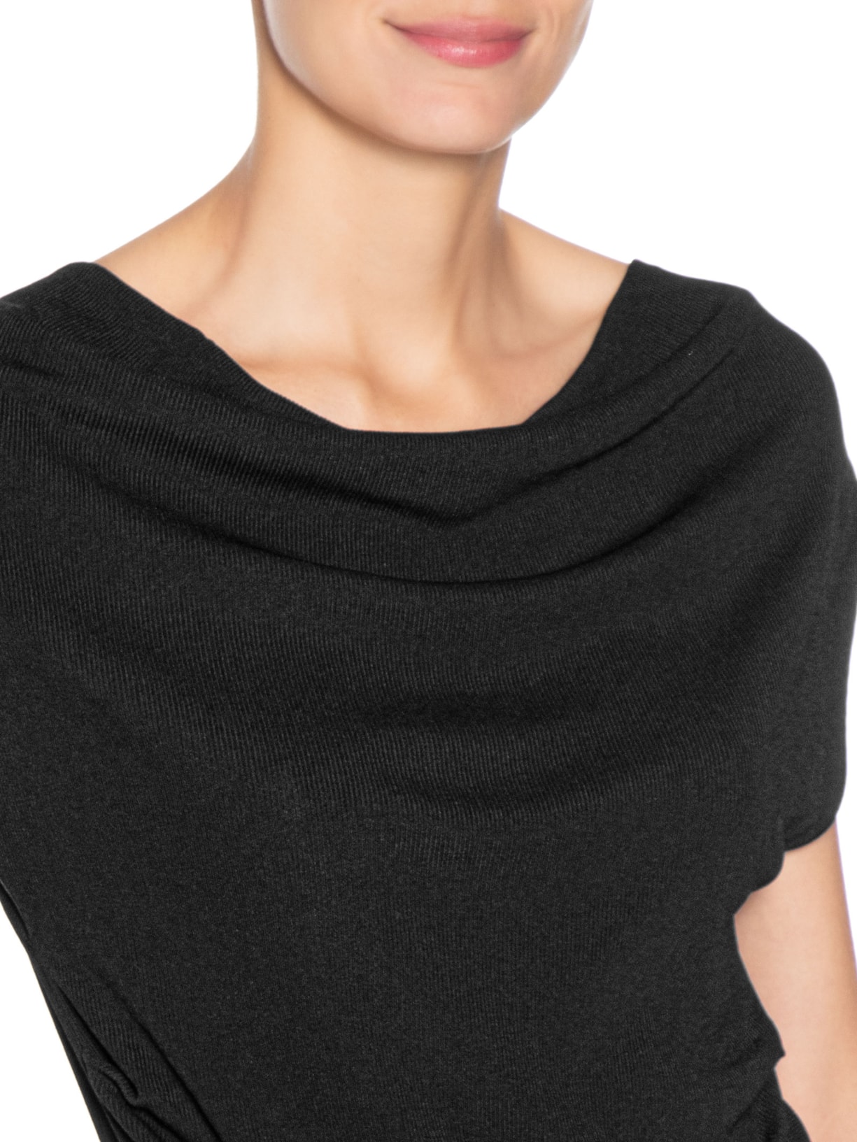 Blusa Feminina Decote Degagê Em Tricot Preto '2Essential