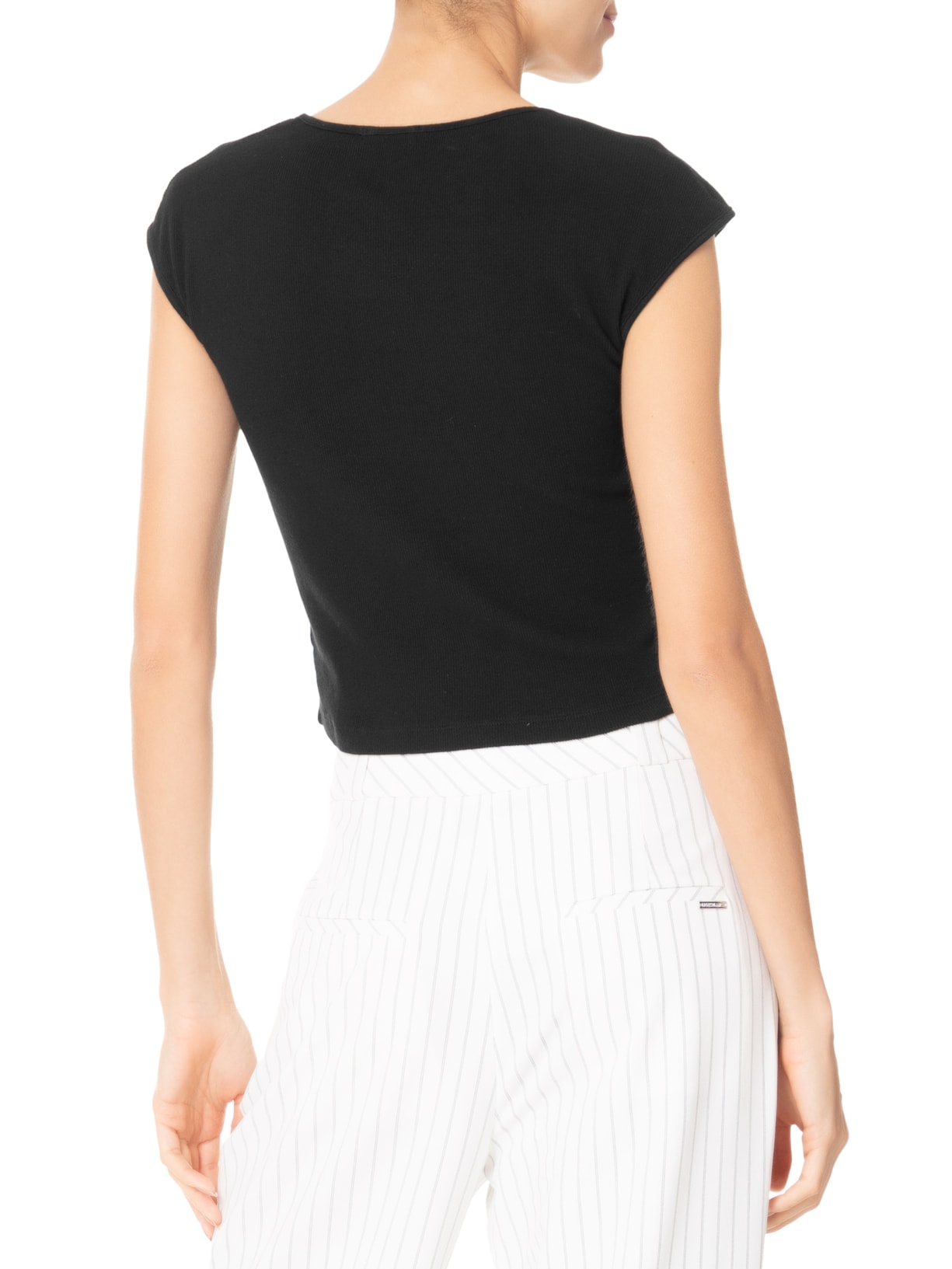 Blusa Feminina Decote Quadrado sem Manga Preto Basiq