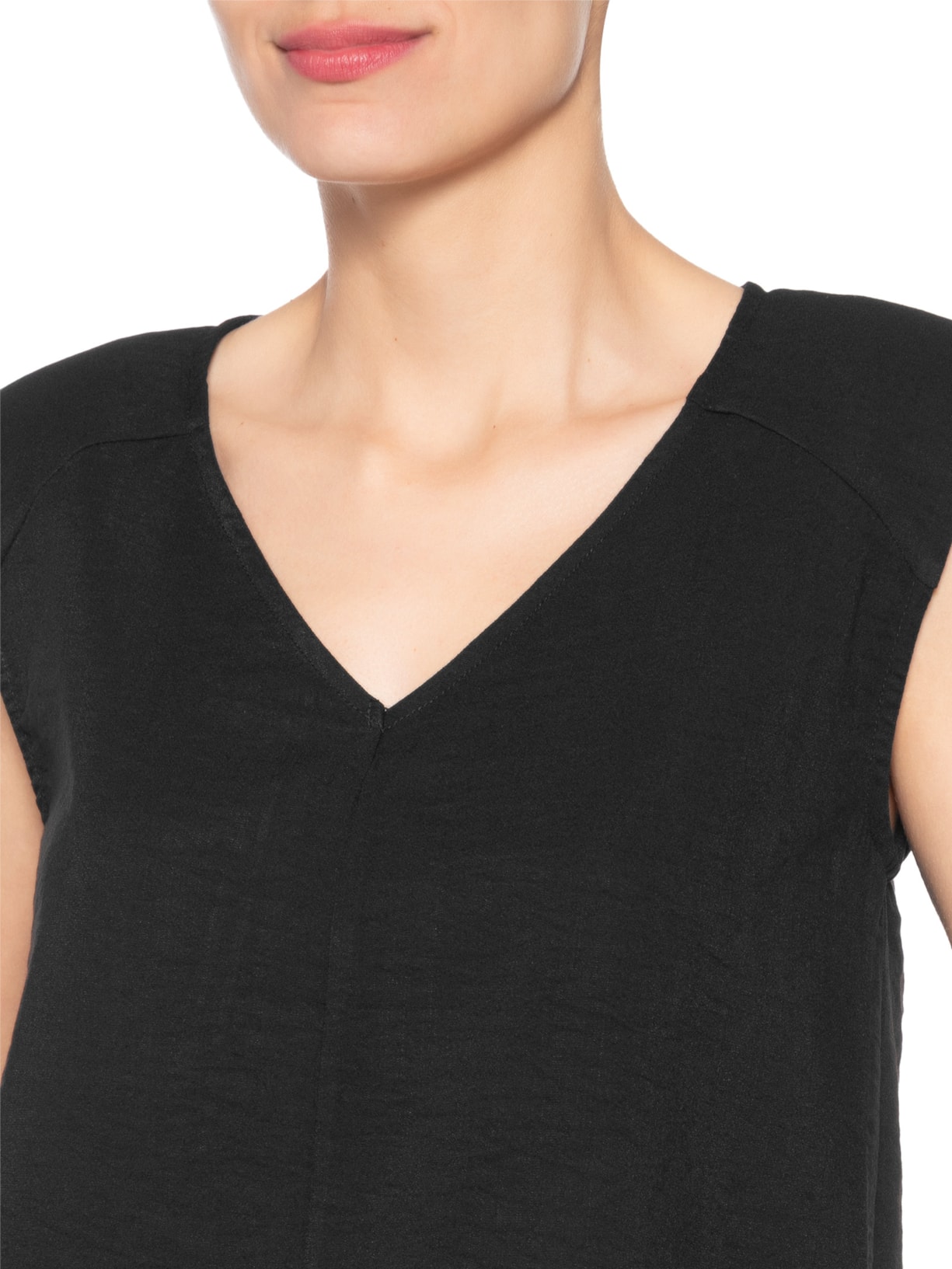 Blusa Feminina Decote V Preto Basiq