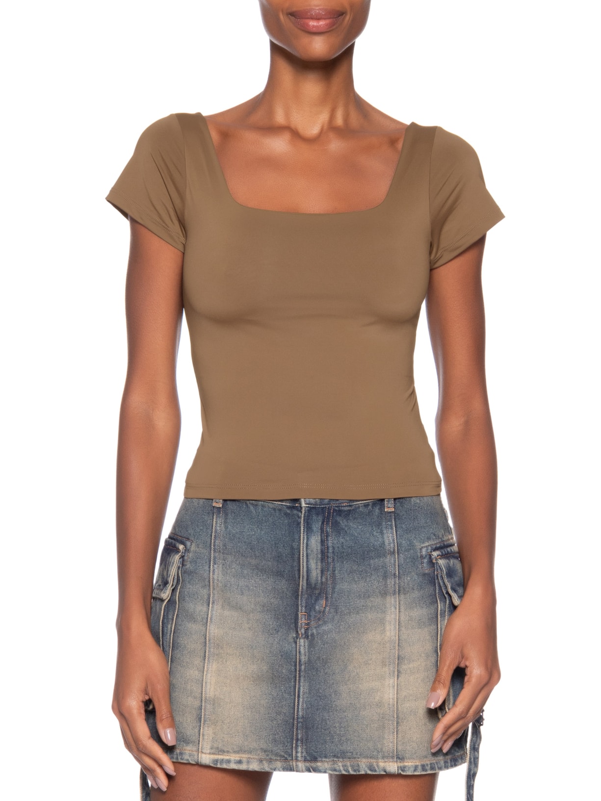 Blusa Feminina em Poliamida Com Manga Curta Marrom Market 33