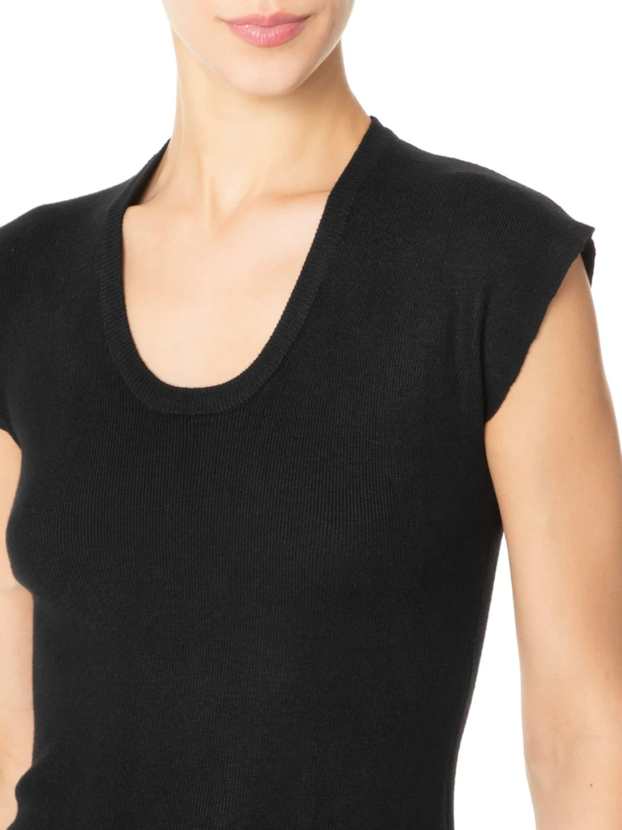 Blusa Feminina Em Tricot Sem Manga Preto '2Essential