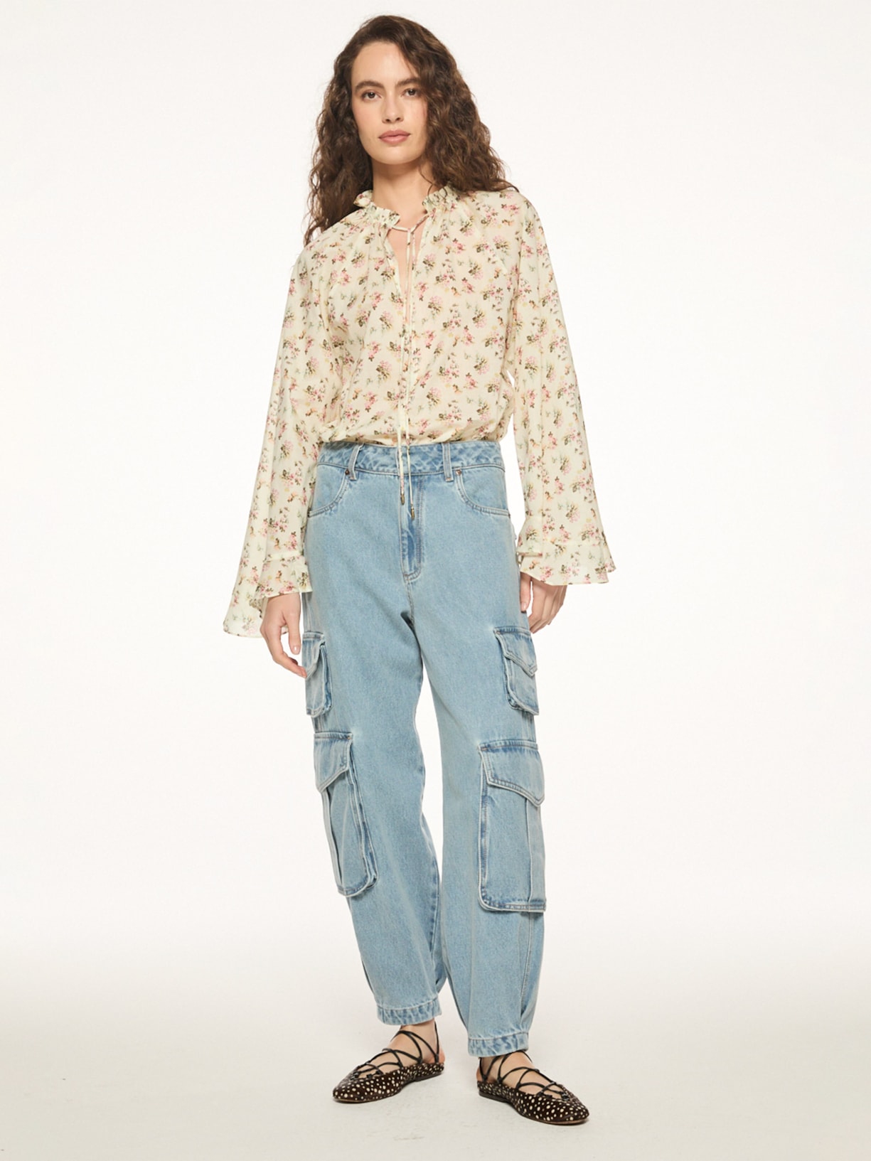 Blusa Feminina Flowers Bege Mixed