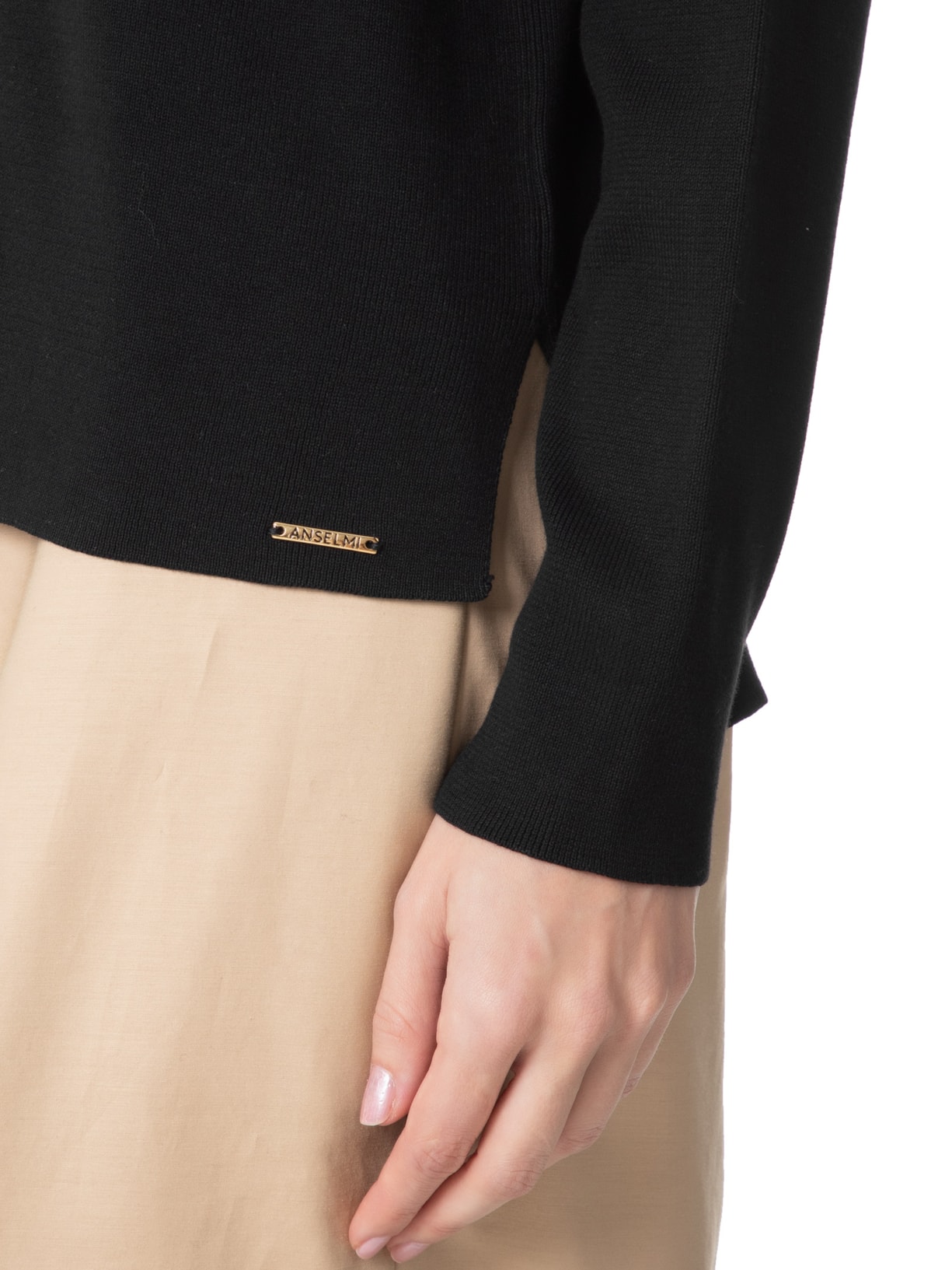 Blusa Feminina Gola Alta Cava Reta Preto Anselmi