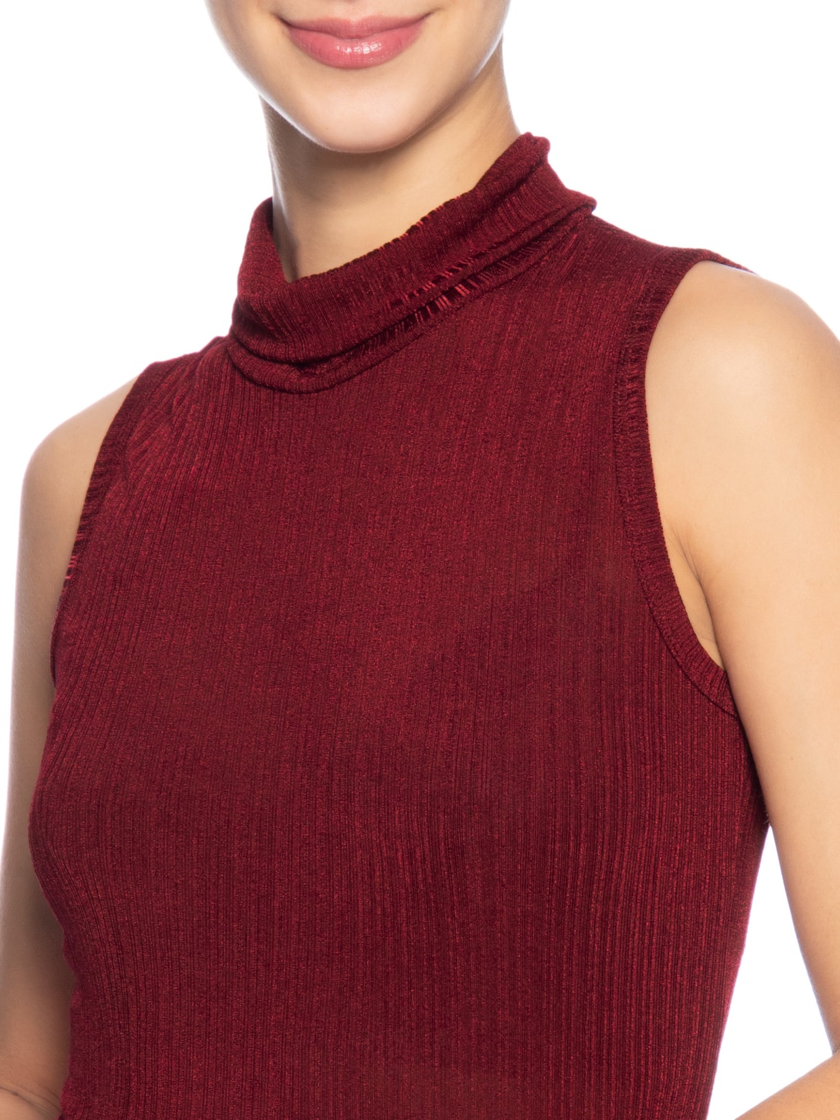 Blusa Feminina Gola Alta Texturizada Vinho Basiq