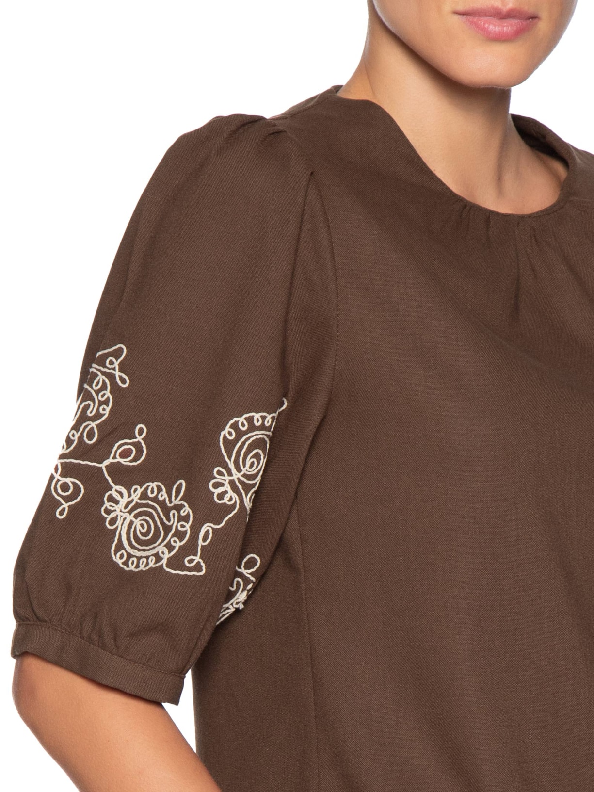 Blusa Feminina Manga Bufante com Bordado Marrom '2Essential