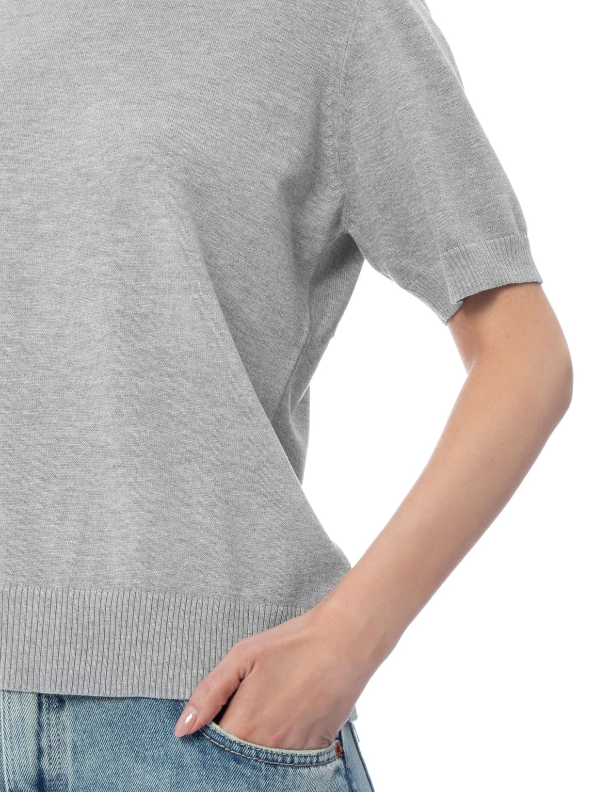 Blusa Feminina Manga Curta em Tricot Cinza Basiq
