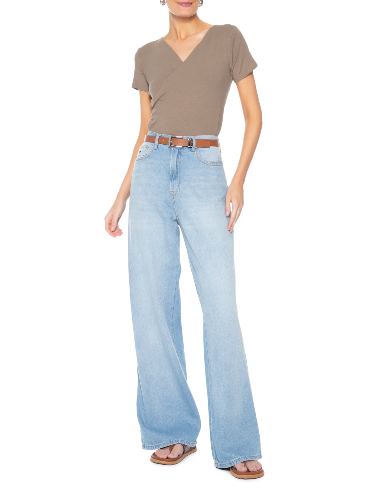 Blusa Feminina Transpassada Manga Curta Bege Basiq