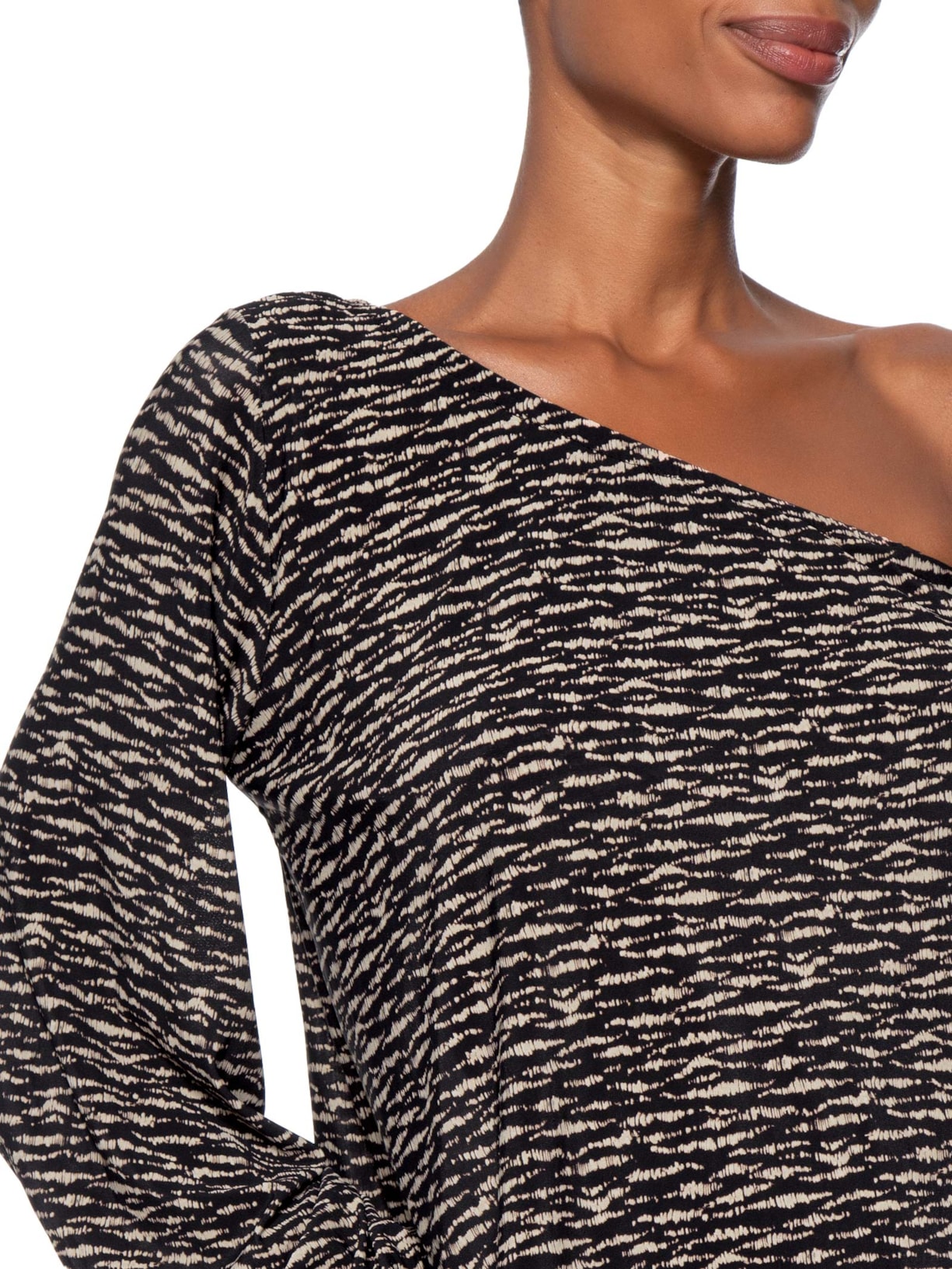 Blusa Feminina Um Ombro Só Estampa Trace Preto Maria Filó