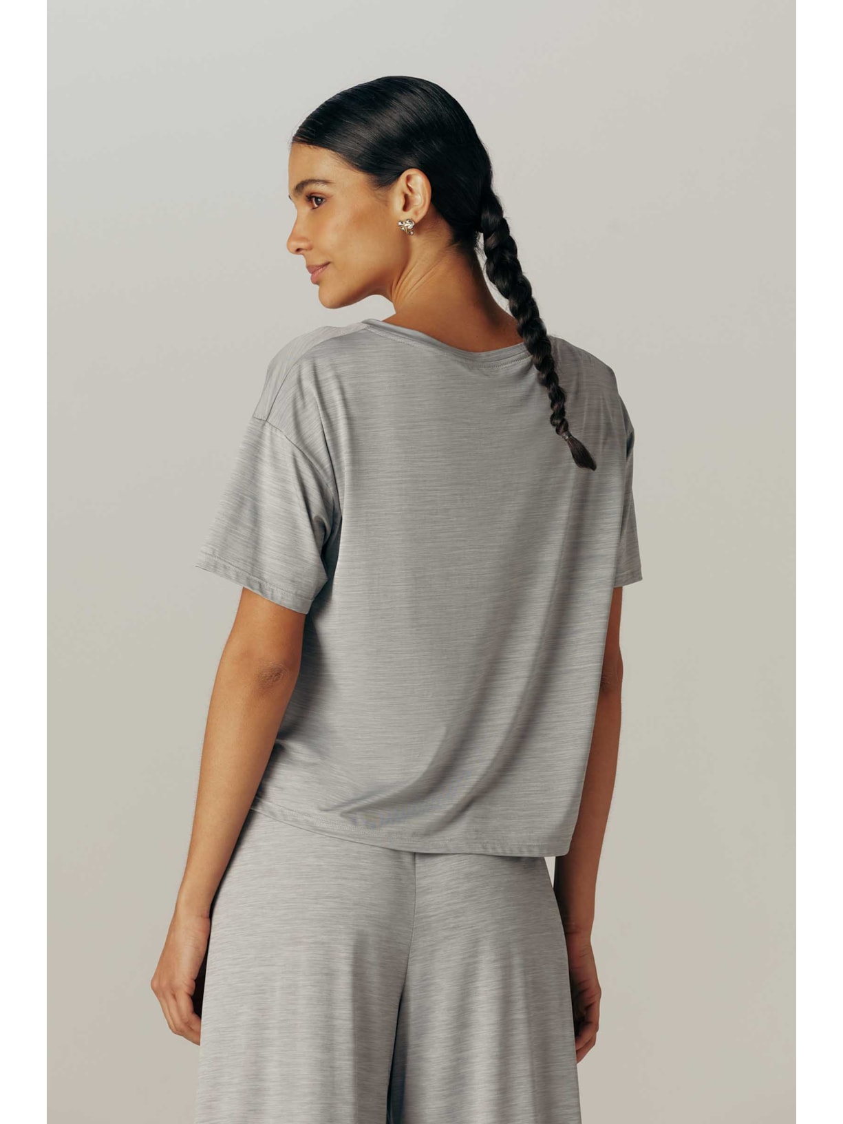 Blusa Fitness Decote V Cinza Claro Alba Yogini