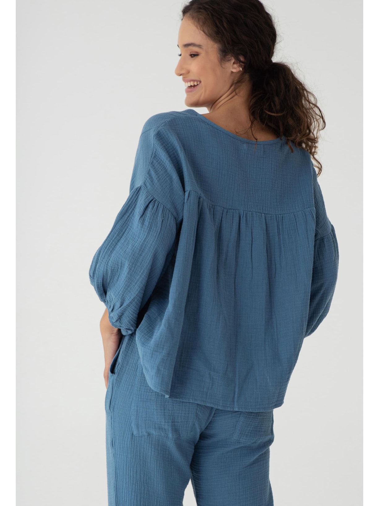 Blusa Manga Gaze Azul Porcelana Cabana Crafts