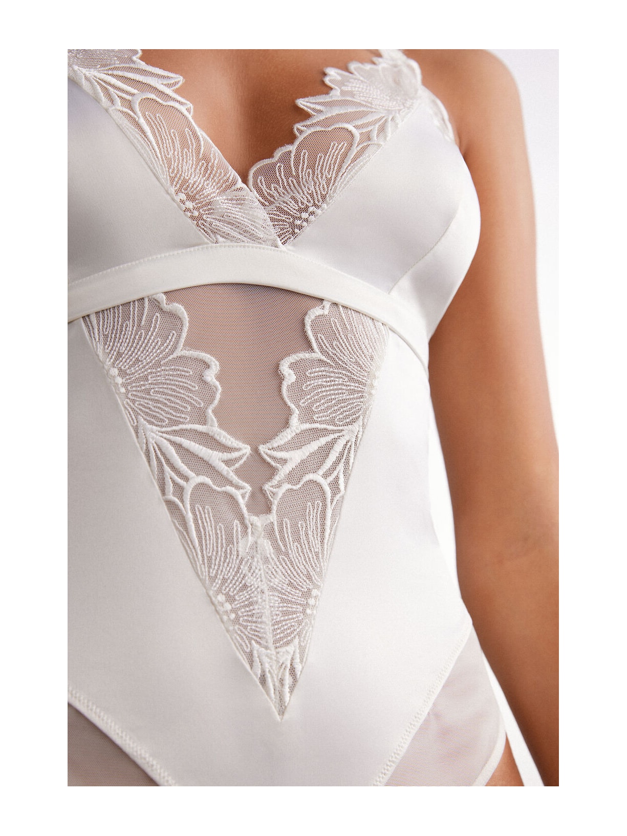 Body Em Cetim e Renda Satin Darlings Marfim Intimissimi