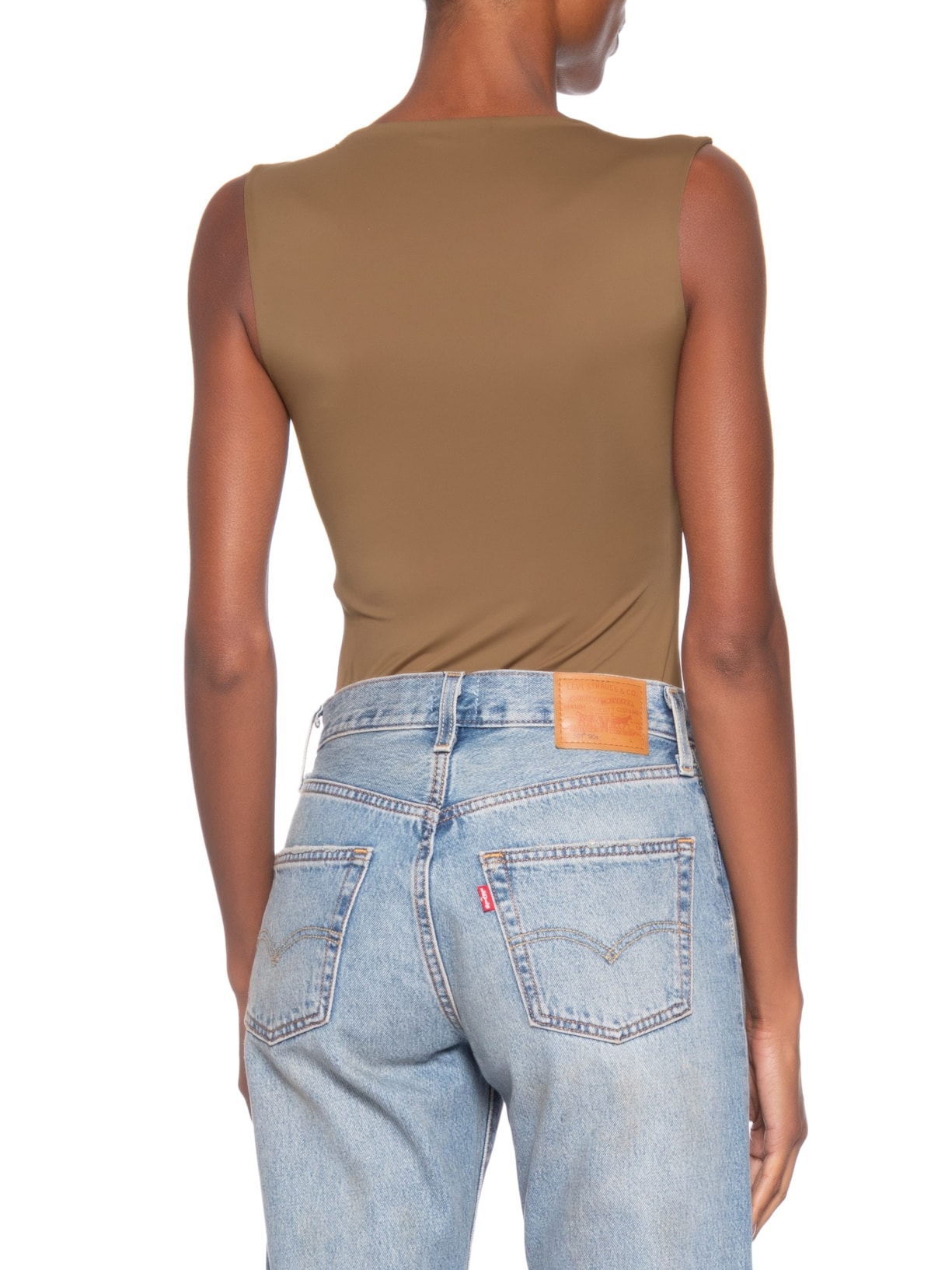 Body Feminino em Poliamida com Decote Assimétrico – Marrom Market 33