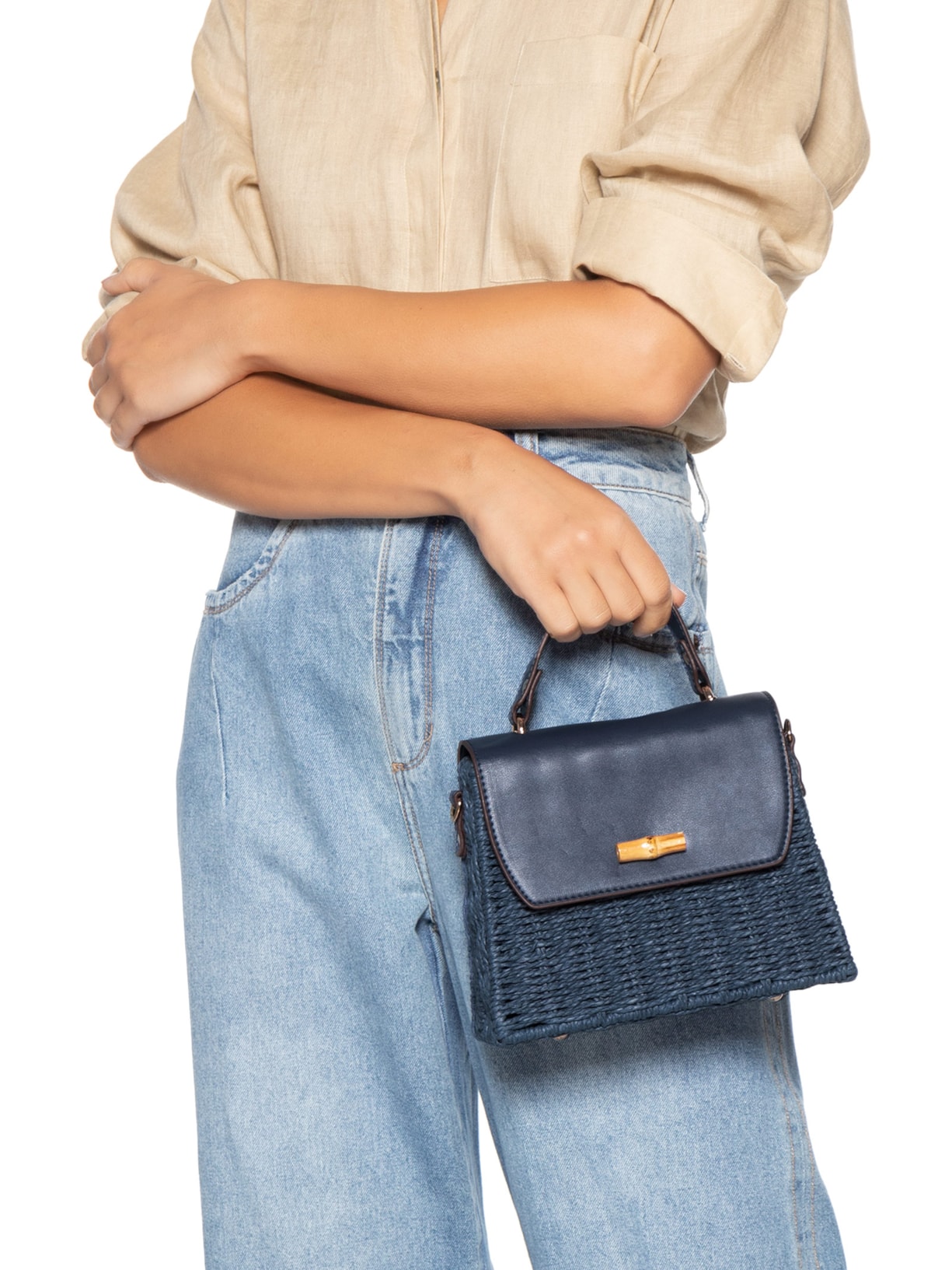 Bolsa Feminina Quadrada Palha Com Detalhes Em Couro Sintético Azul Basiq