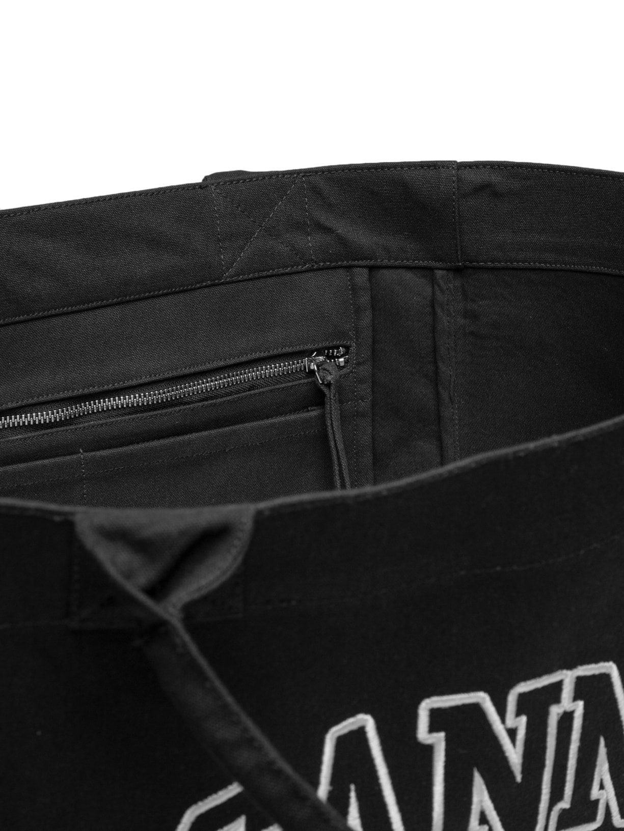 Bolsa Feminina Shopper XXL Contrasted Logo Pocket Preto Ganni