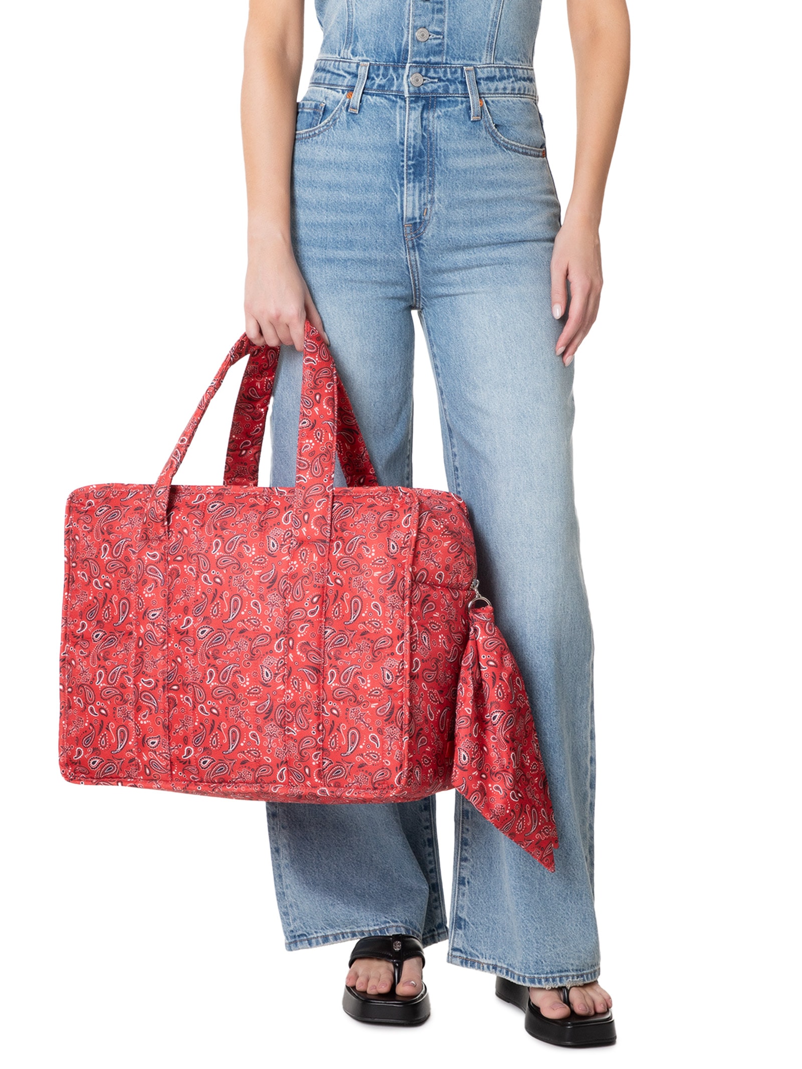 Bolsa Feminina Shopping Paisley Grande Matelassê - Arezzo + Livia