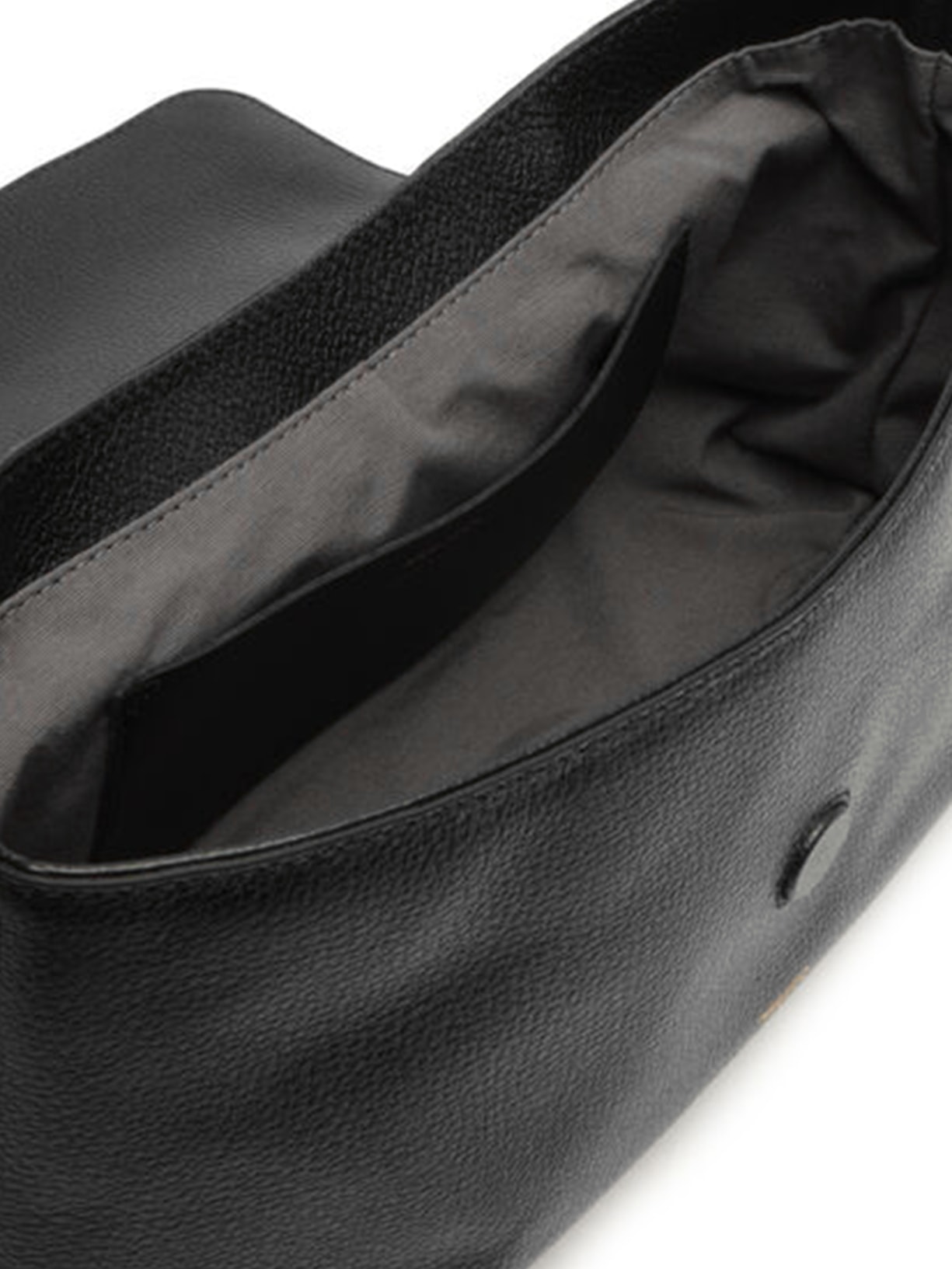 Bolsa Feminina Tiracolo Couro Média Metal Alça Preto Arezzo