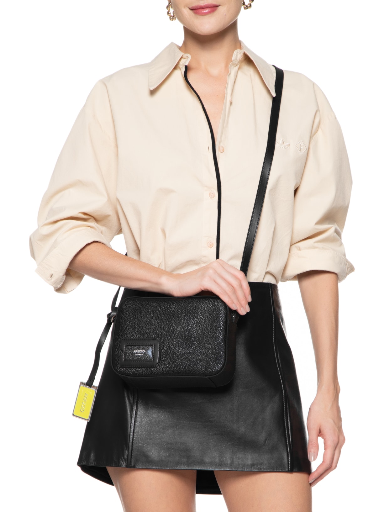 Bolsa Feminina Tiracolo Pequena Tag Verde Preto Arezzo