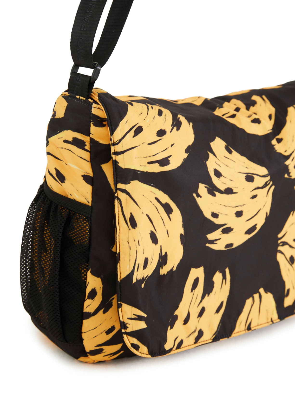 Bolsa Feminina Transversal Brisa Bossa Banana Pre Preto Farm Etc