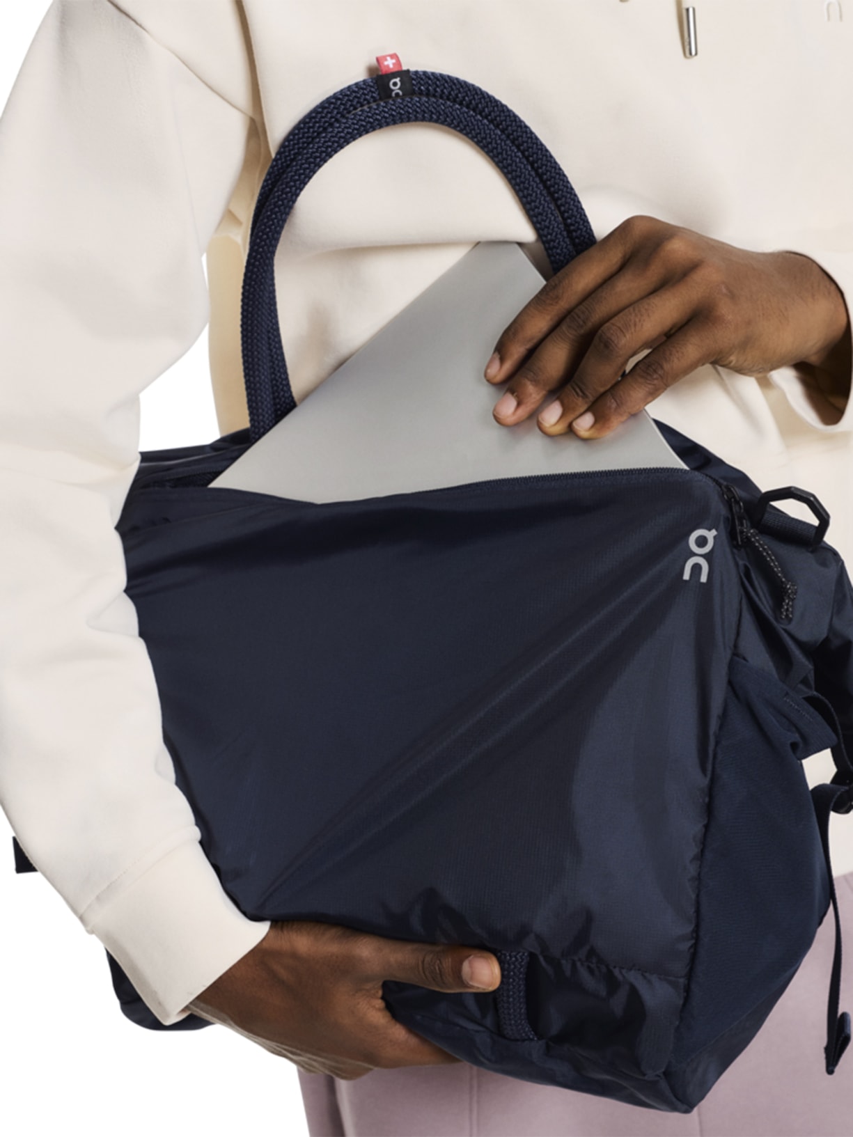 Bolsa Track Pack 35L Lite 1U Azul On Running