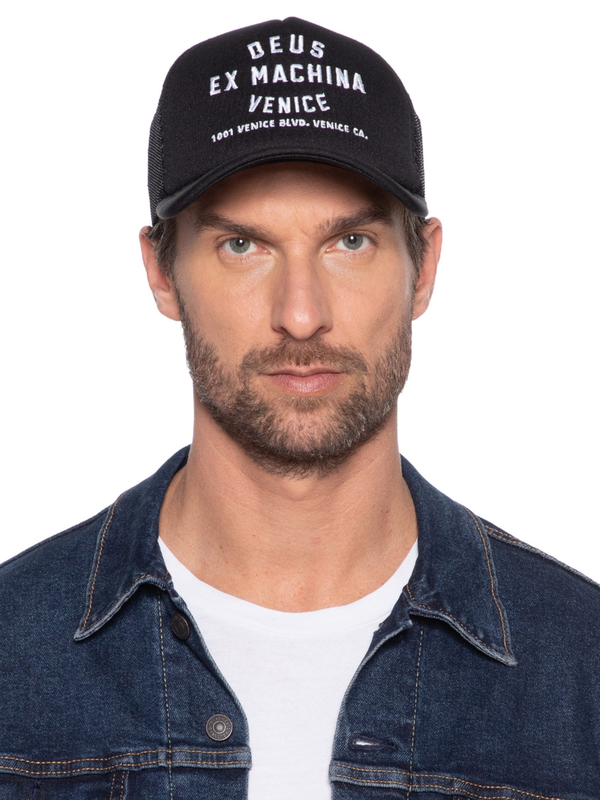 Boné Masculino Trucker Venice Address Preto  Deus Ex Machina