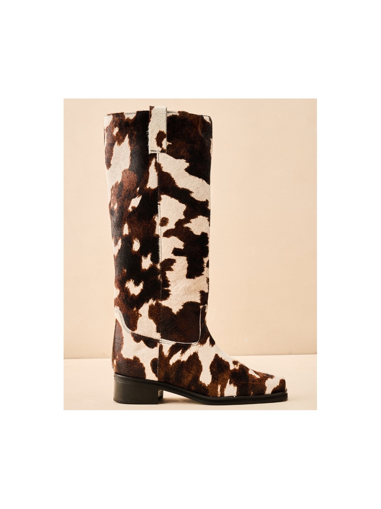 Bota Cano Alto Biker Sarah em Couro Cow Print Pura