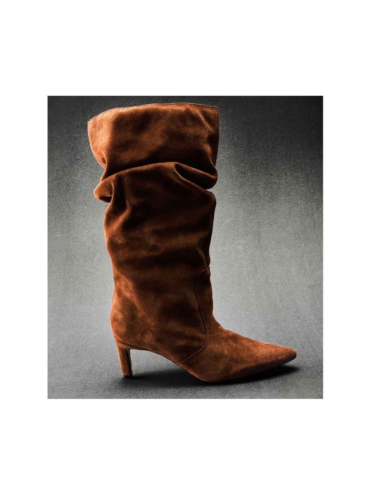 Bota Cano Alto Salto Kate Conhaque em Camurça Pura