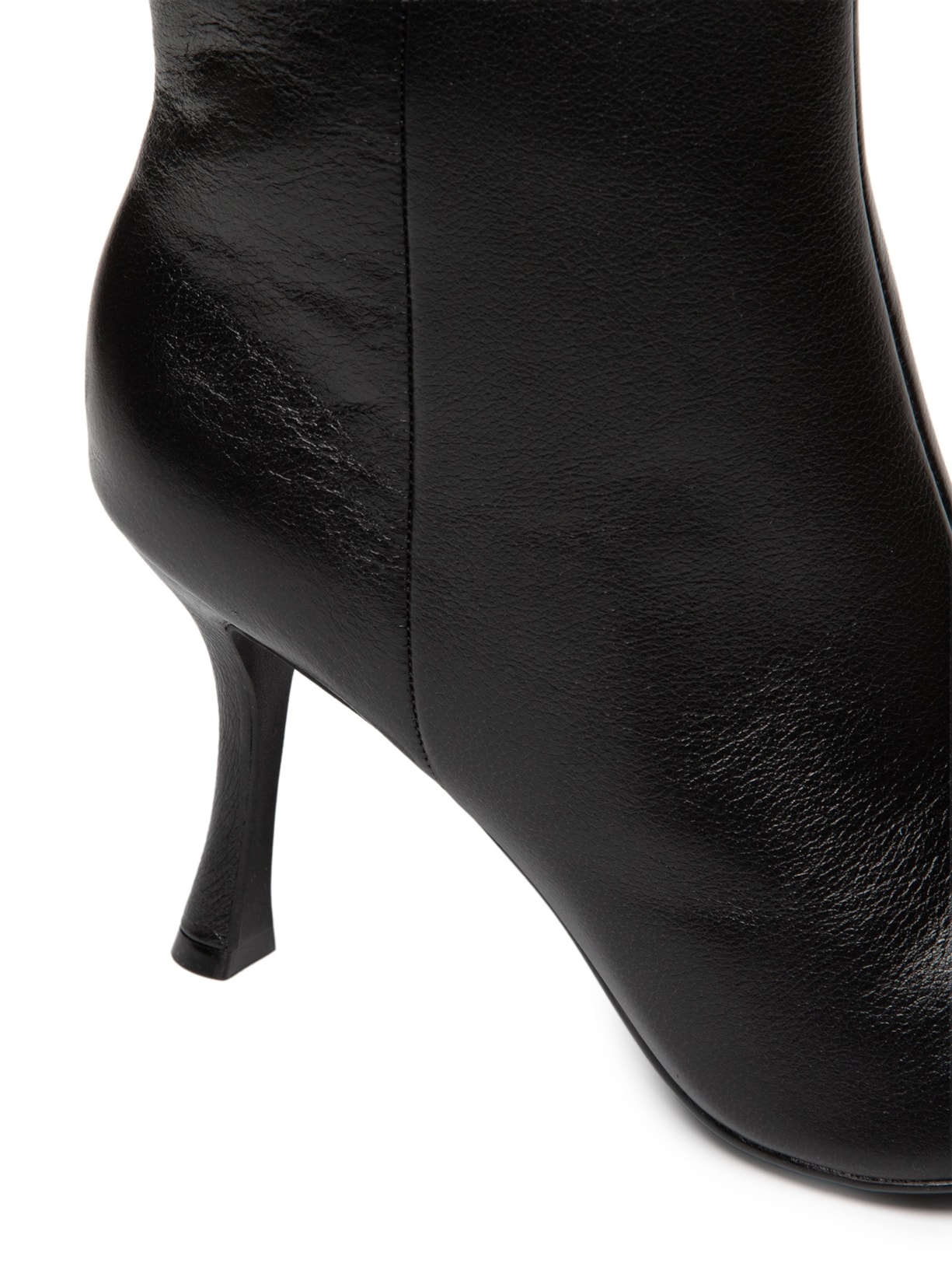 Bota Feminina Cano Baixo Em Couro Preto Market 33
