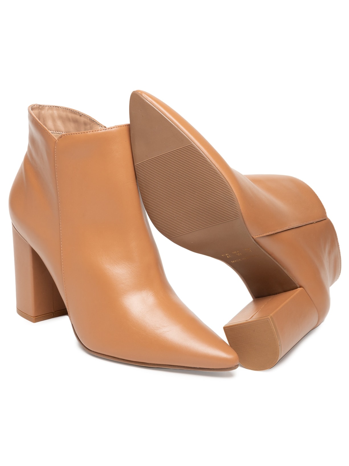 Bota Feminina Cano Curto Couro Marrom Market 33