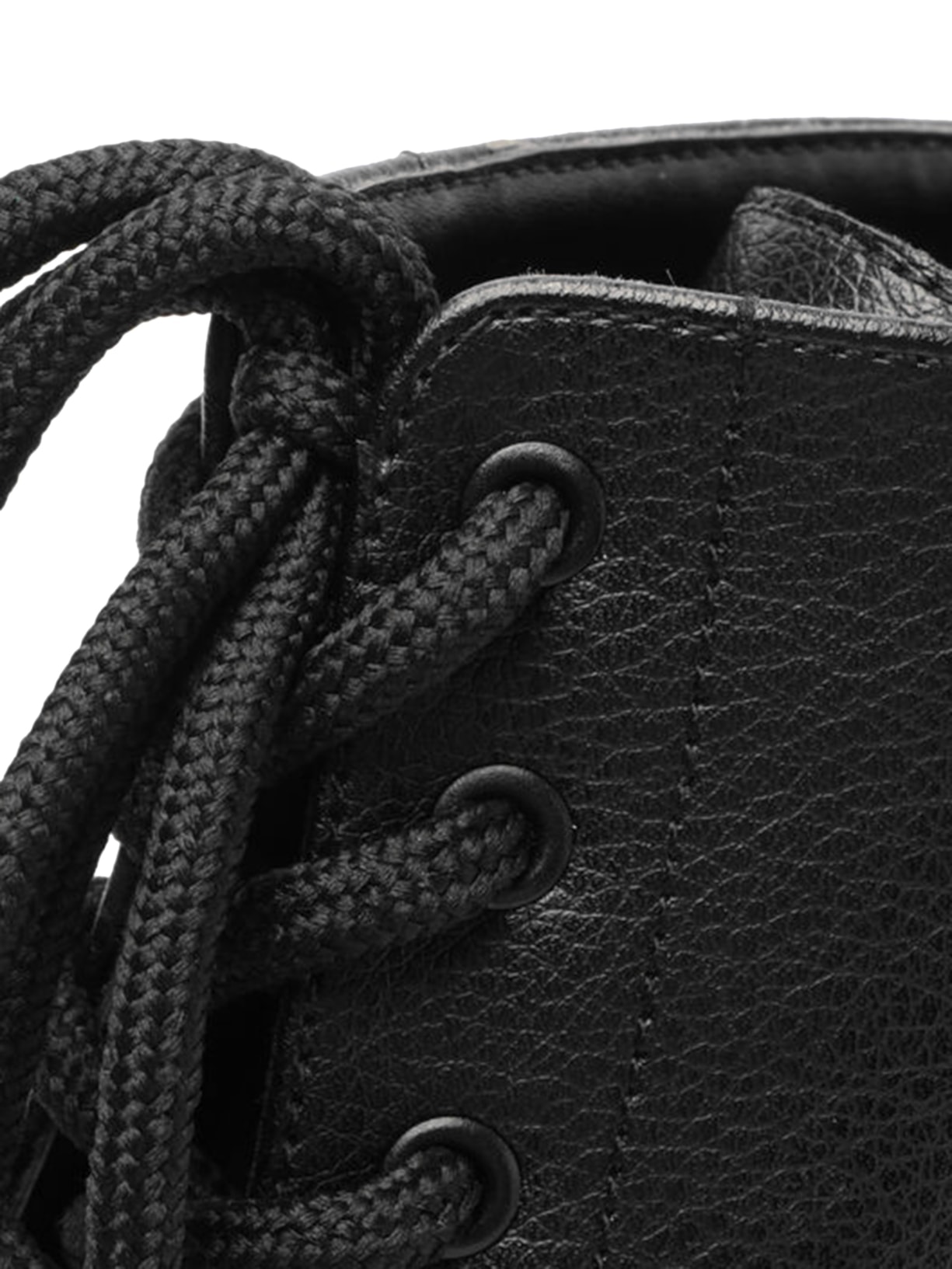 Bota Feminina Coturno Cano Médio Tratorado Preto Arezzo