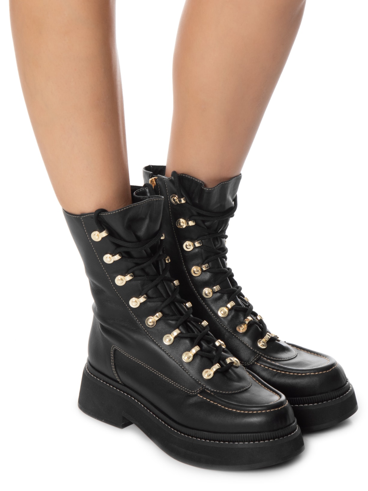 Bota Feminina Coturno Isla + Nati Vozza Preto Paula Torres + Nati Vozza