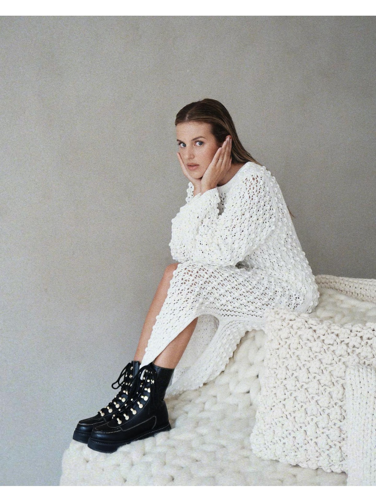 Bota Feminina Coturno Isla + Nati Vozza Preto Paula Torres + Nati Vozza