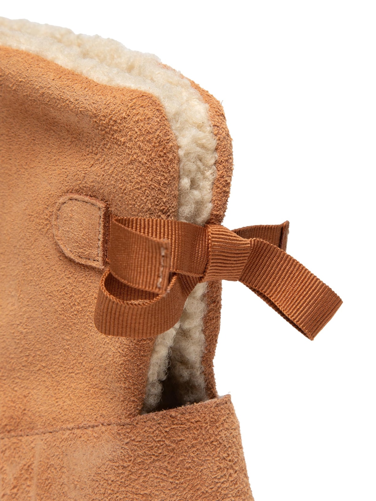 Bota Feminina Peluciada Em Camurça Marrom Market 33