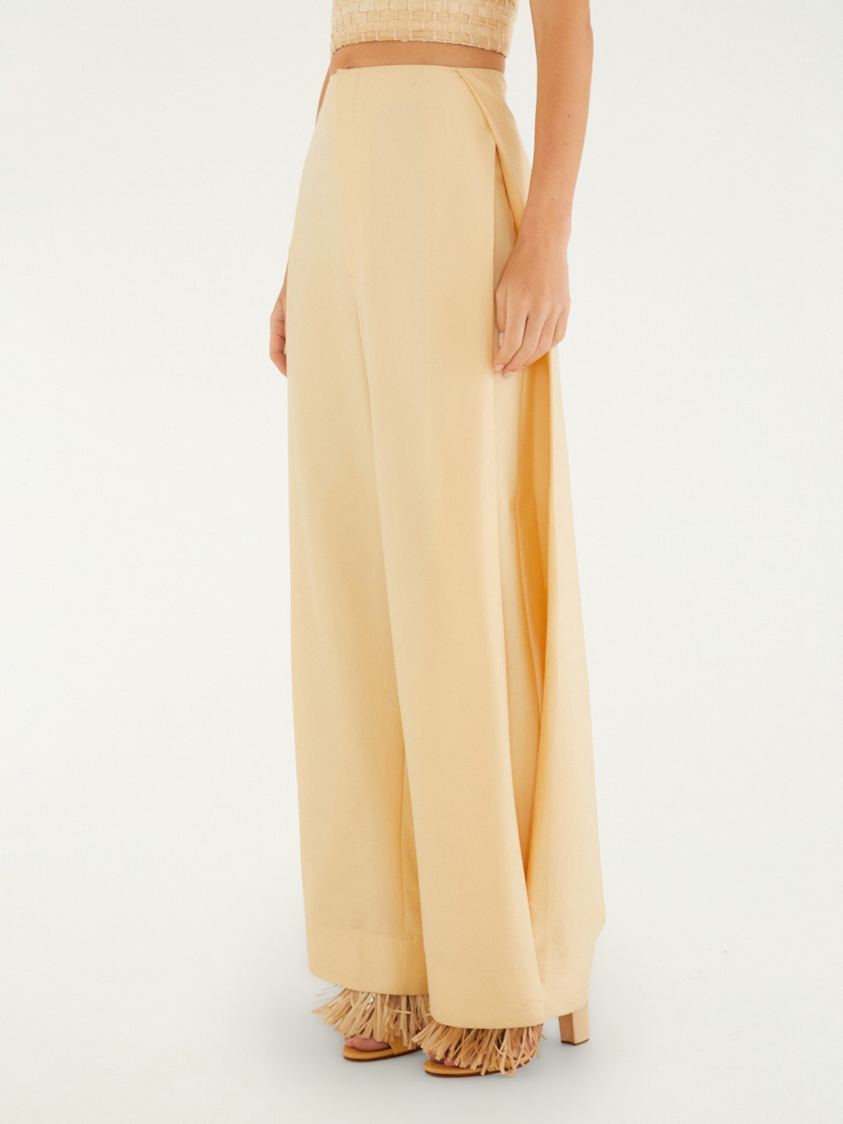 Calça Feminina Alfaiataria – Bege Farm + Marina Bitu