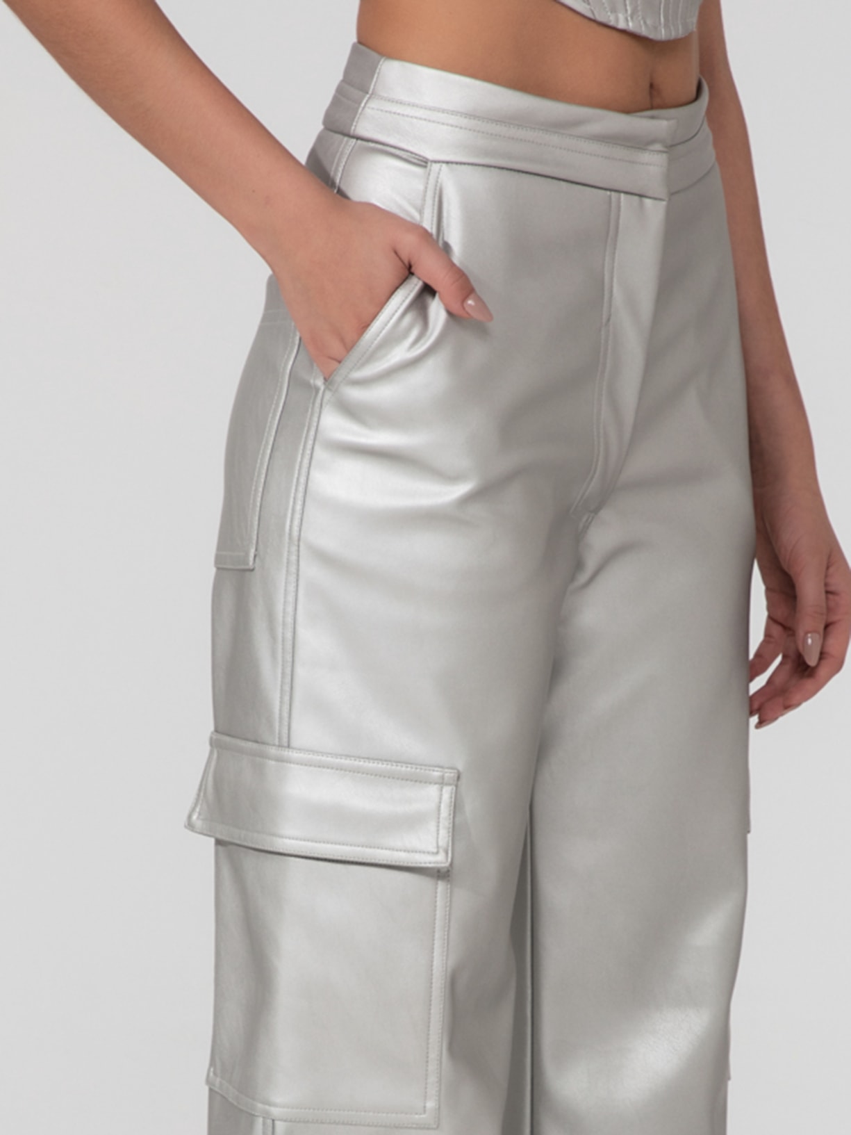 Calça Feminina Cargo Cyber Prata New Match