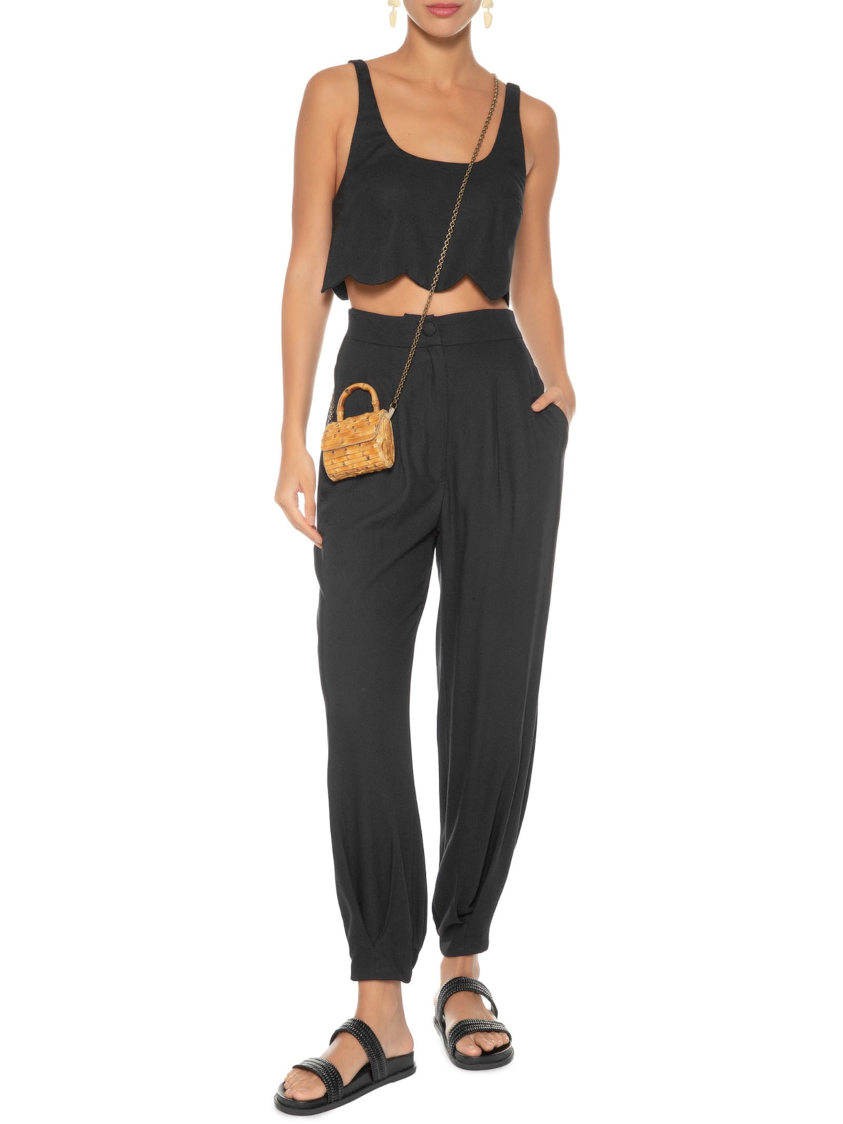 Calça Feminina Cenoura Pregas Preto Farm