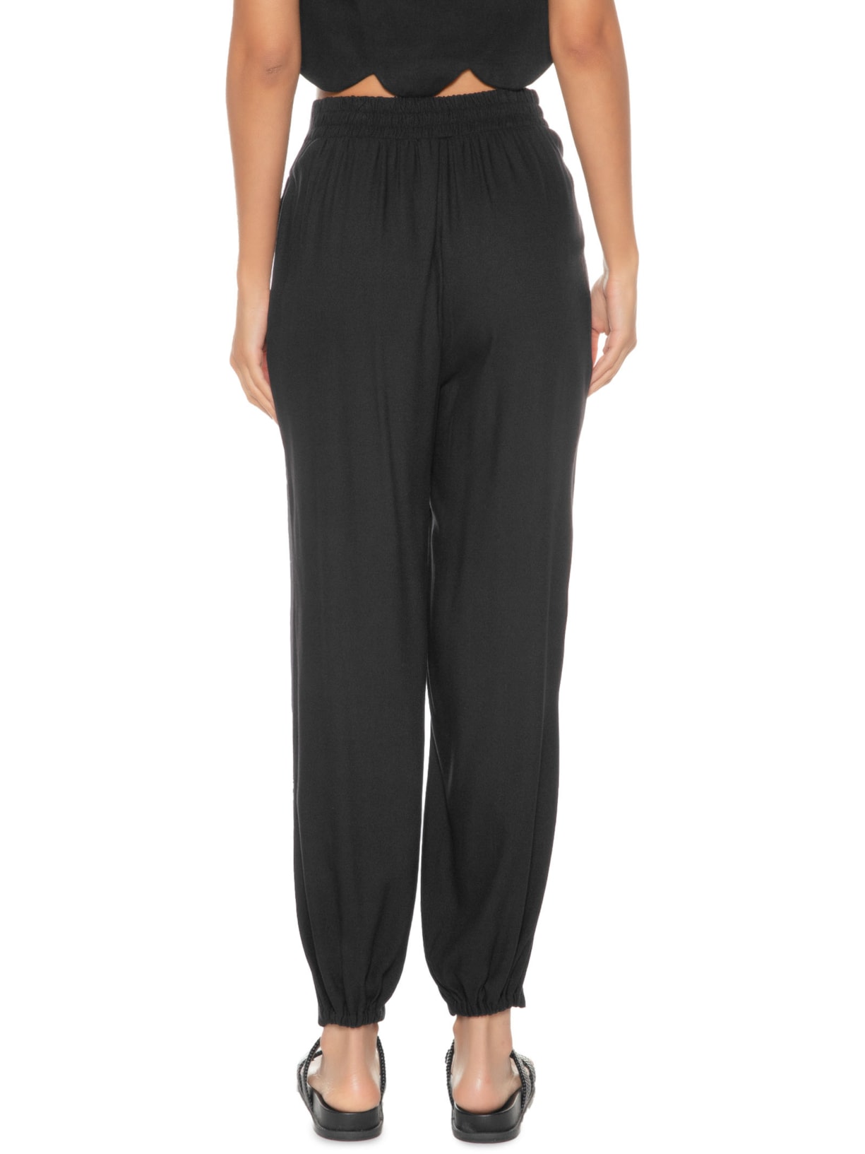 Calça Feminina Cenoura Pregas Preto Farm